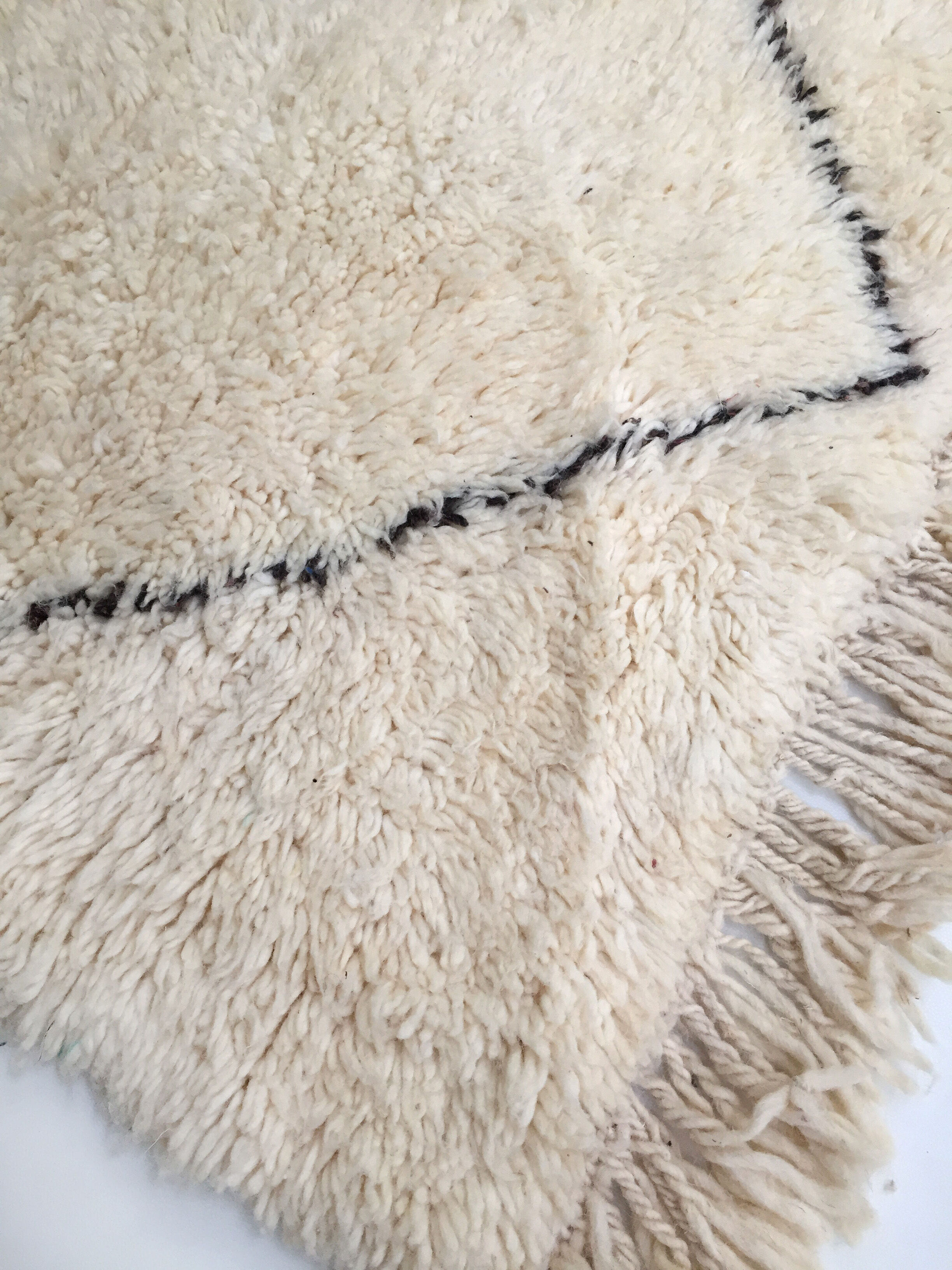 Moroccan Berber carpet Beni Ouarain with black diamonds 285x82cm