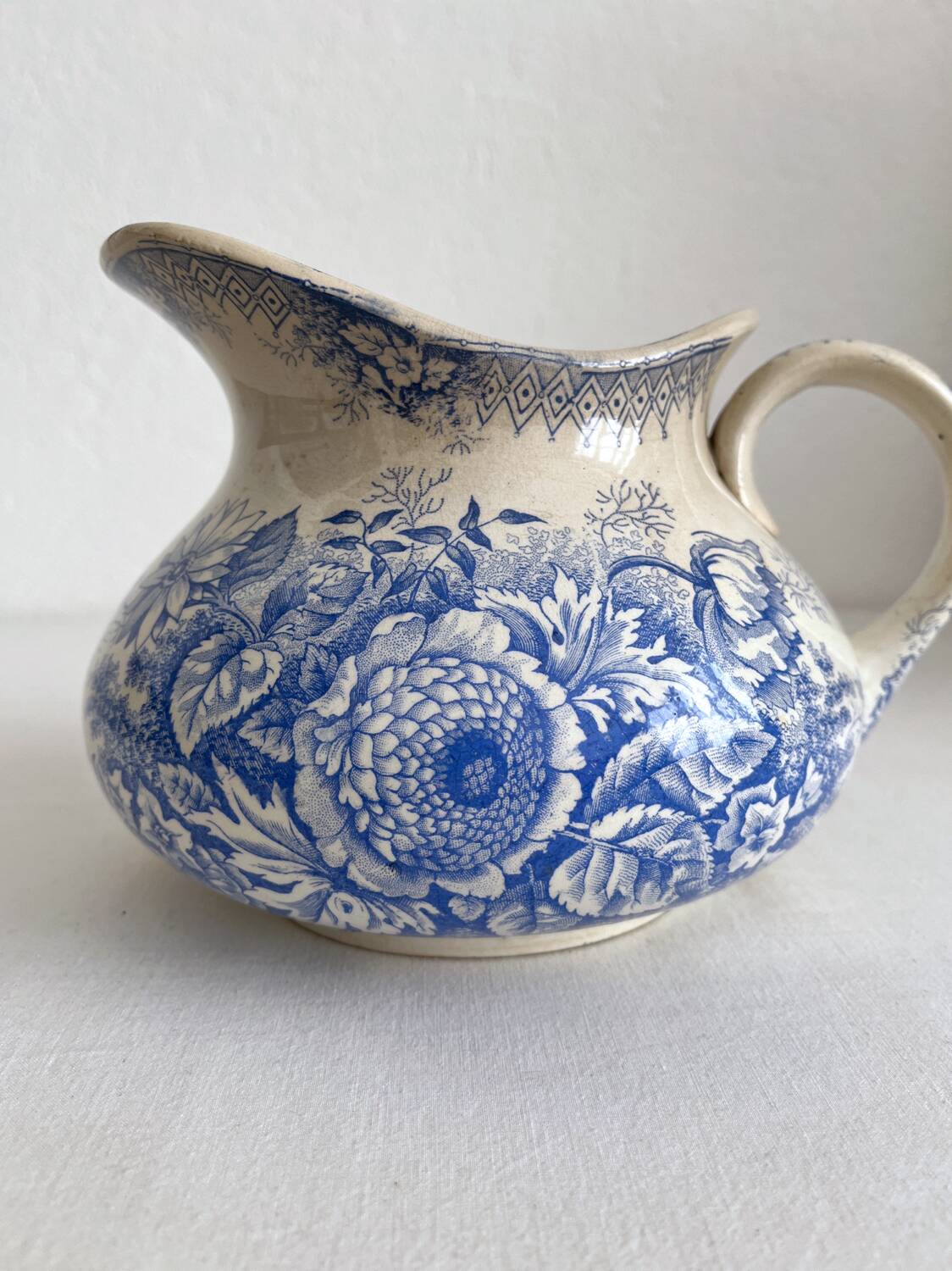 Old iron clay jug "Jardinière" Hamage Nord