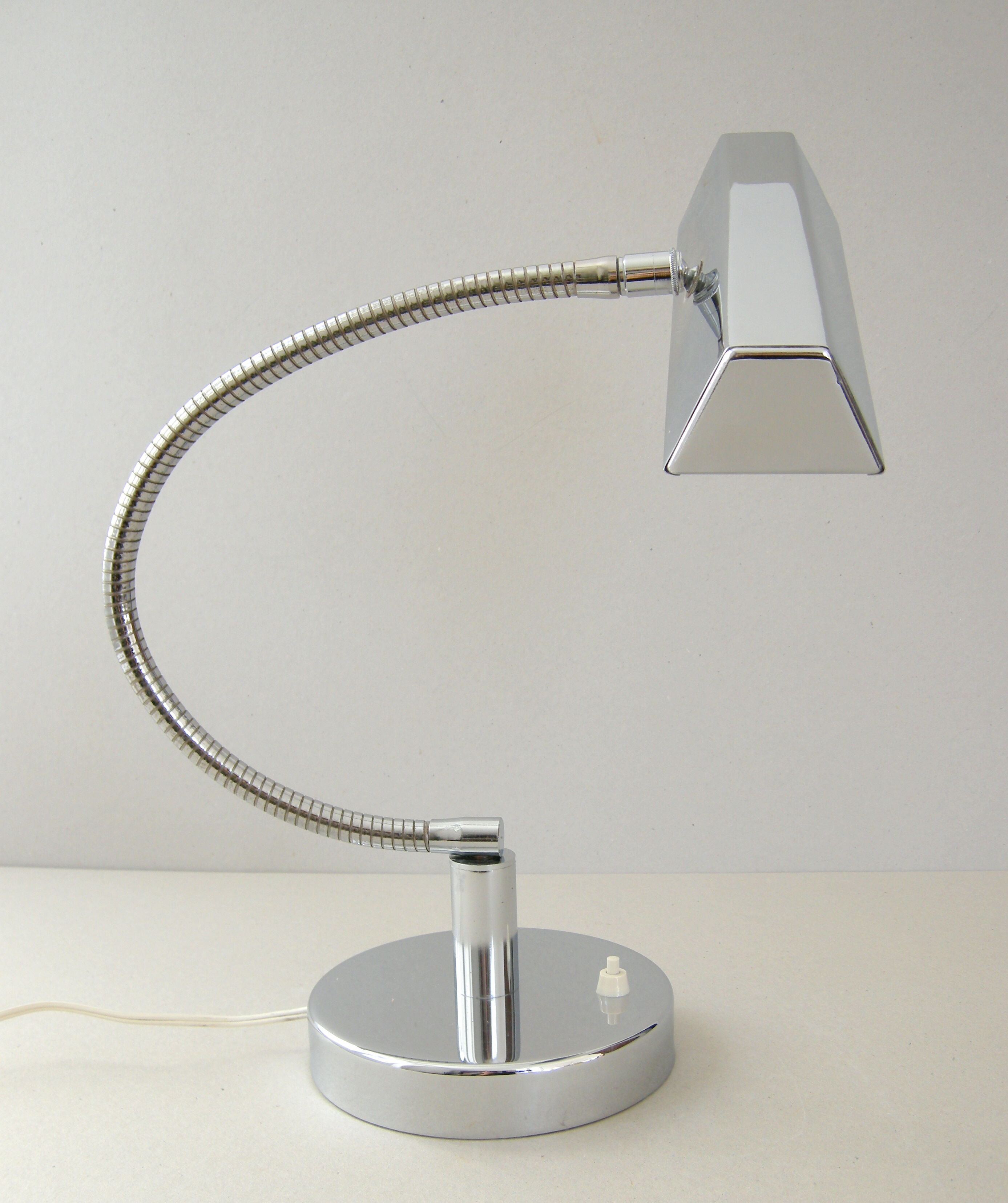 Lampe vintage orientable chrome 1950