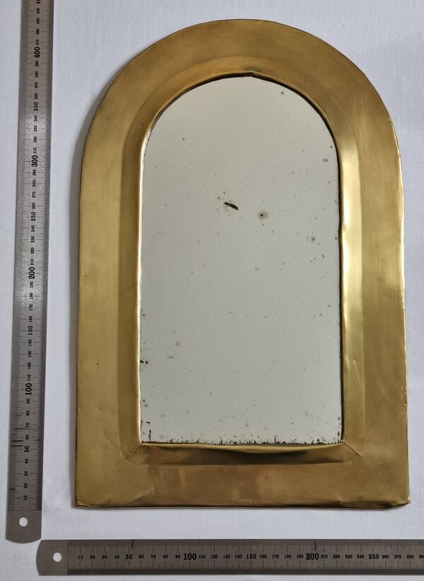 Miroir mural arche en laiton poli, patiné, artisanat marocain, 43 x 28 cm