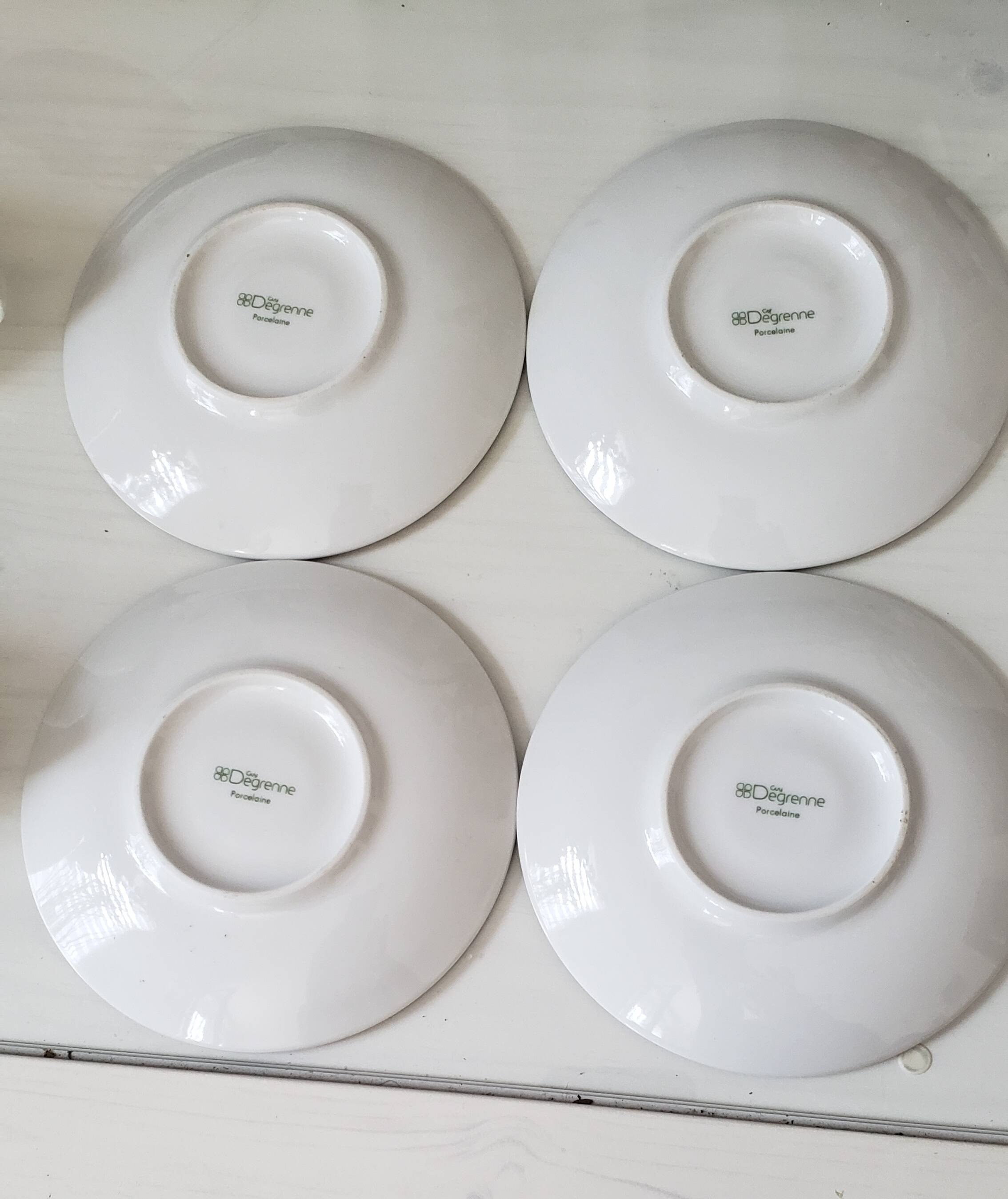 Guy degrenne - 4 cups and 4 porcelain saucers