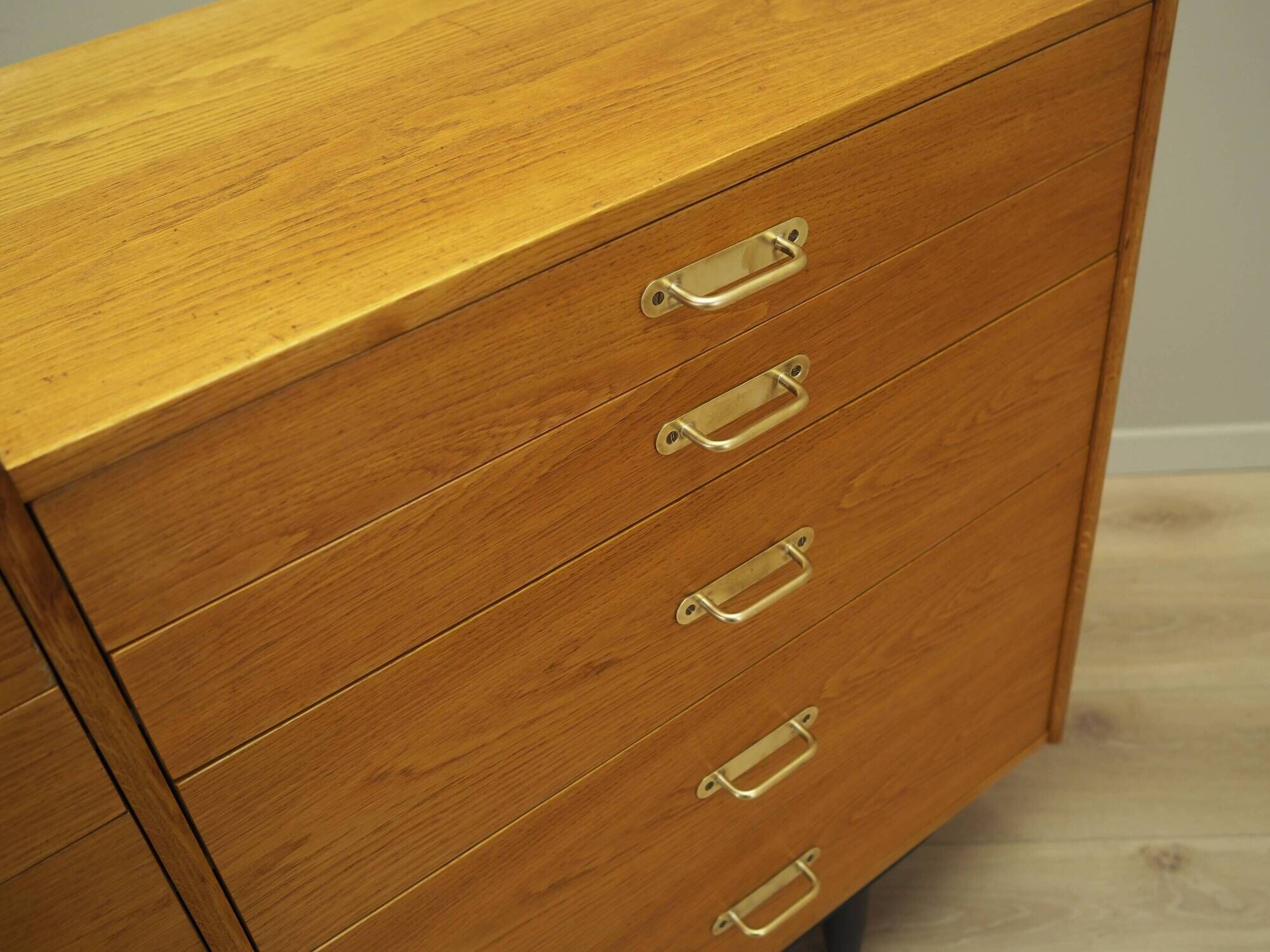Commode en frêne, design danois, années 1960, fabricant : Lyby Møbler
