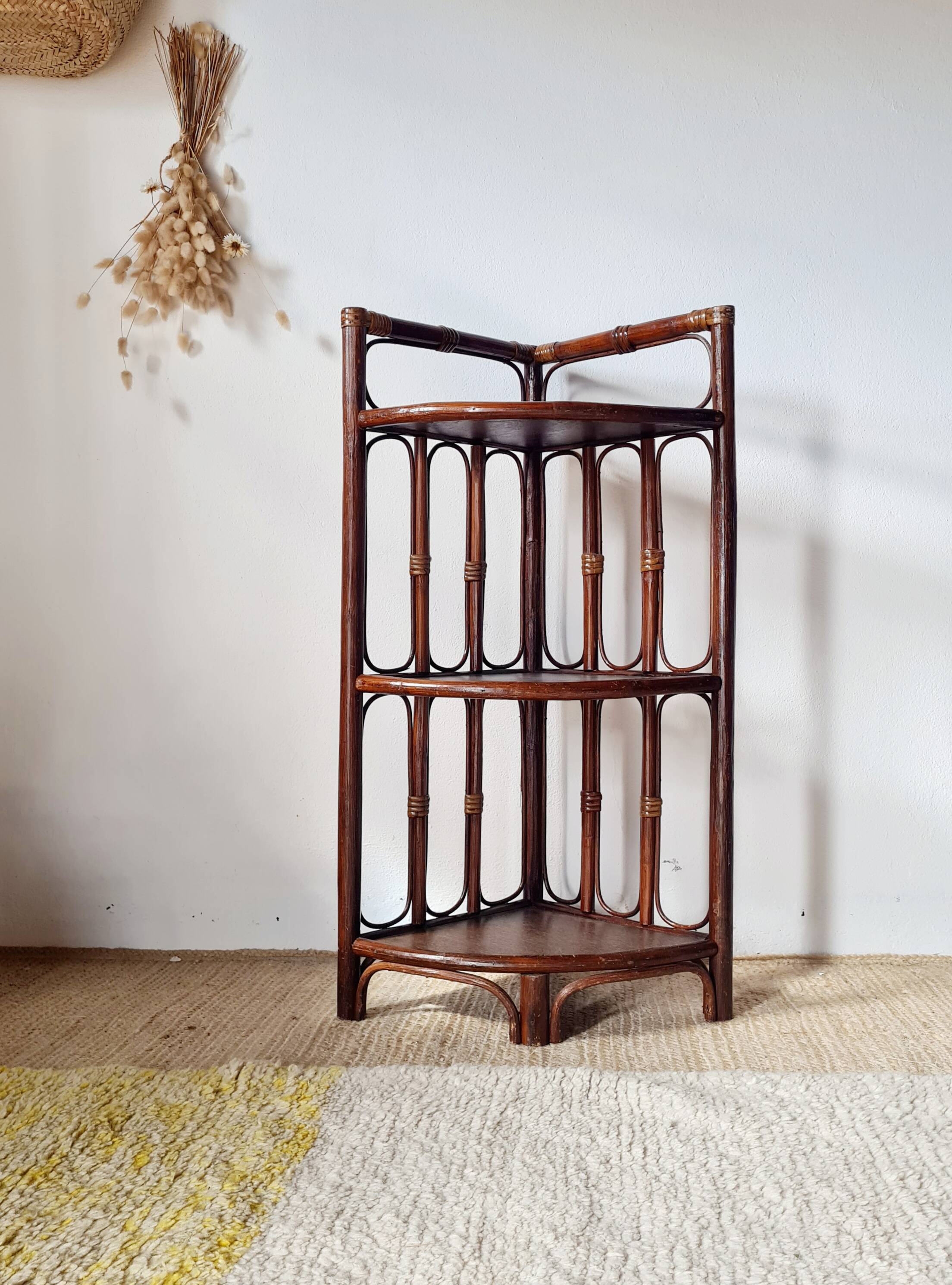 Vintage rattan corner shelf - antique bookcase