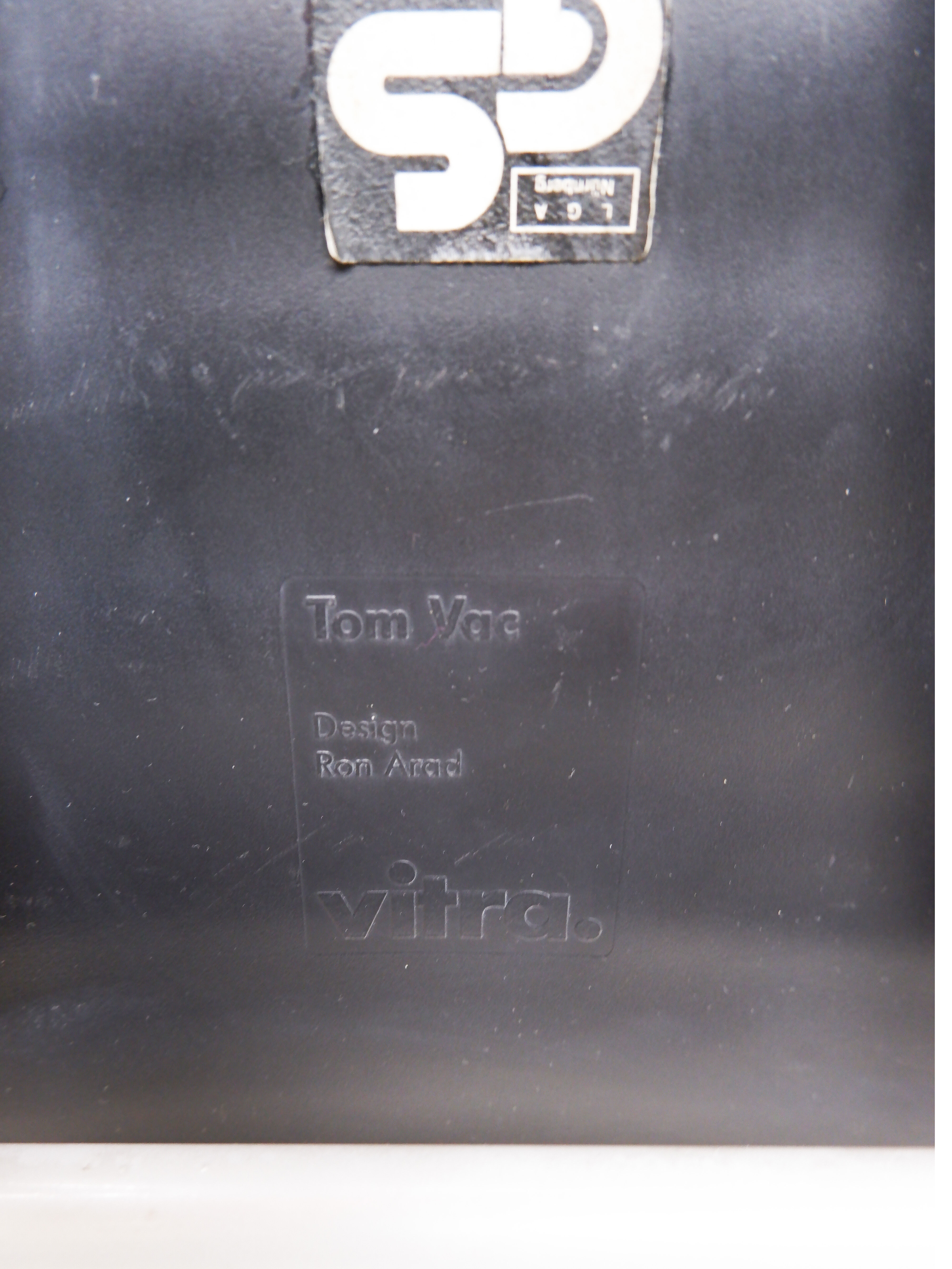 Tom Vac chair by Vitra