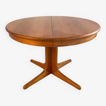 Extendable table in Scandinavian teak 70s