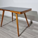 Table basse par Jiri Jiroutek
