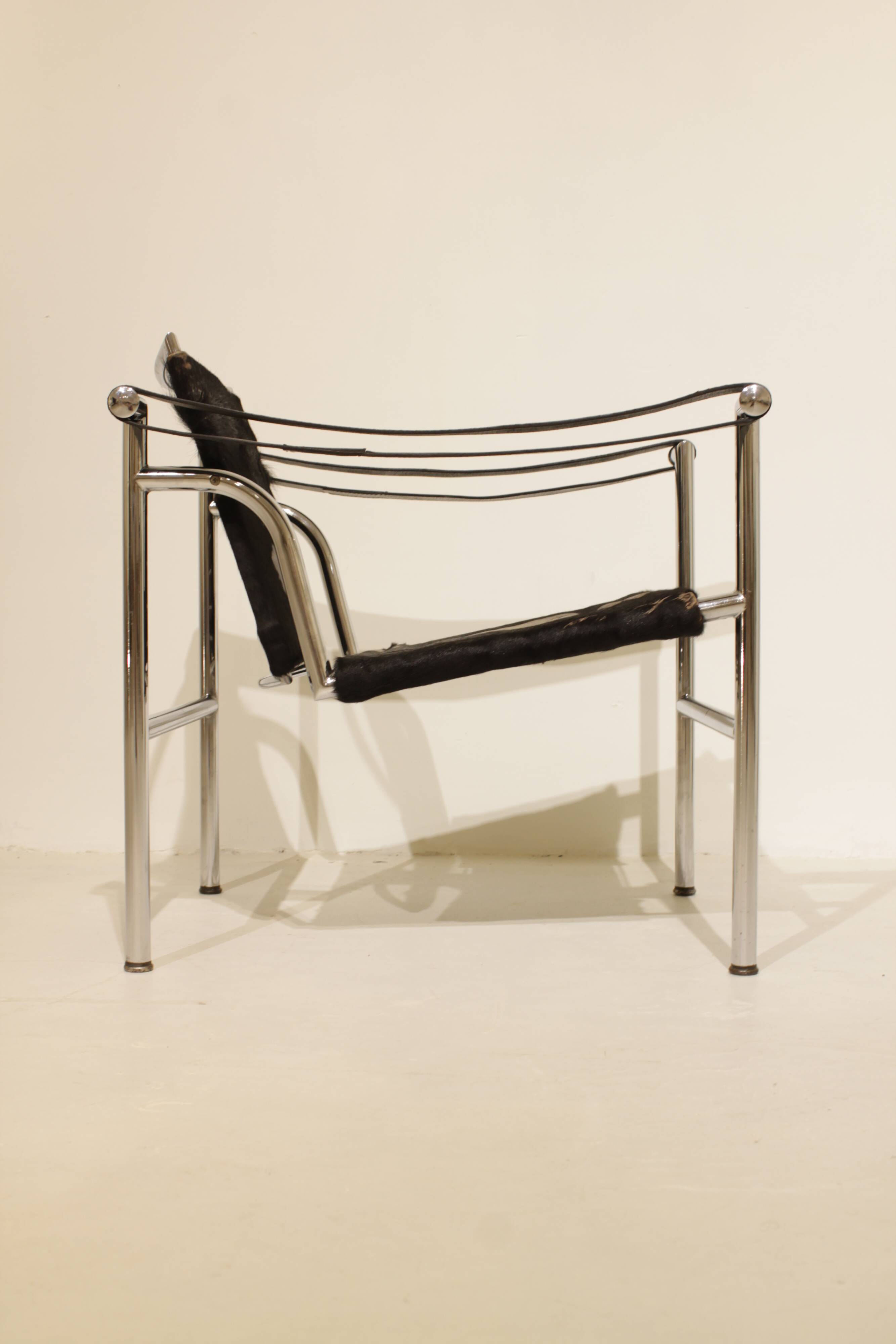 LC1 armchair with reclining backrest, model B301 by Le Corbusier - no. 412
