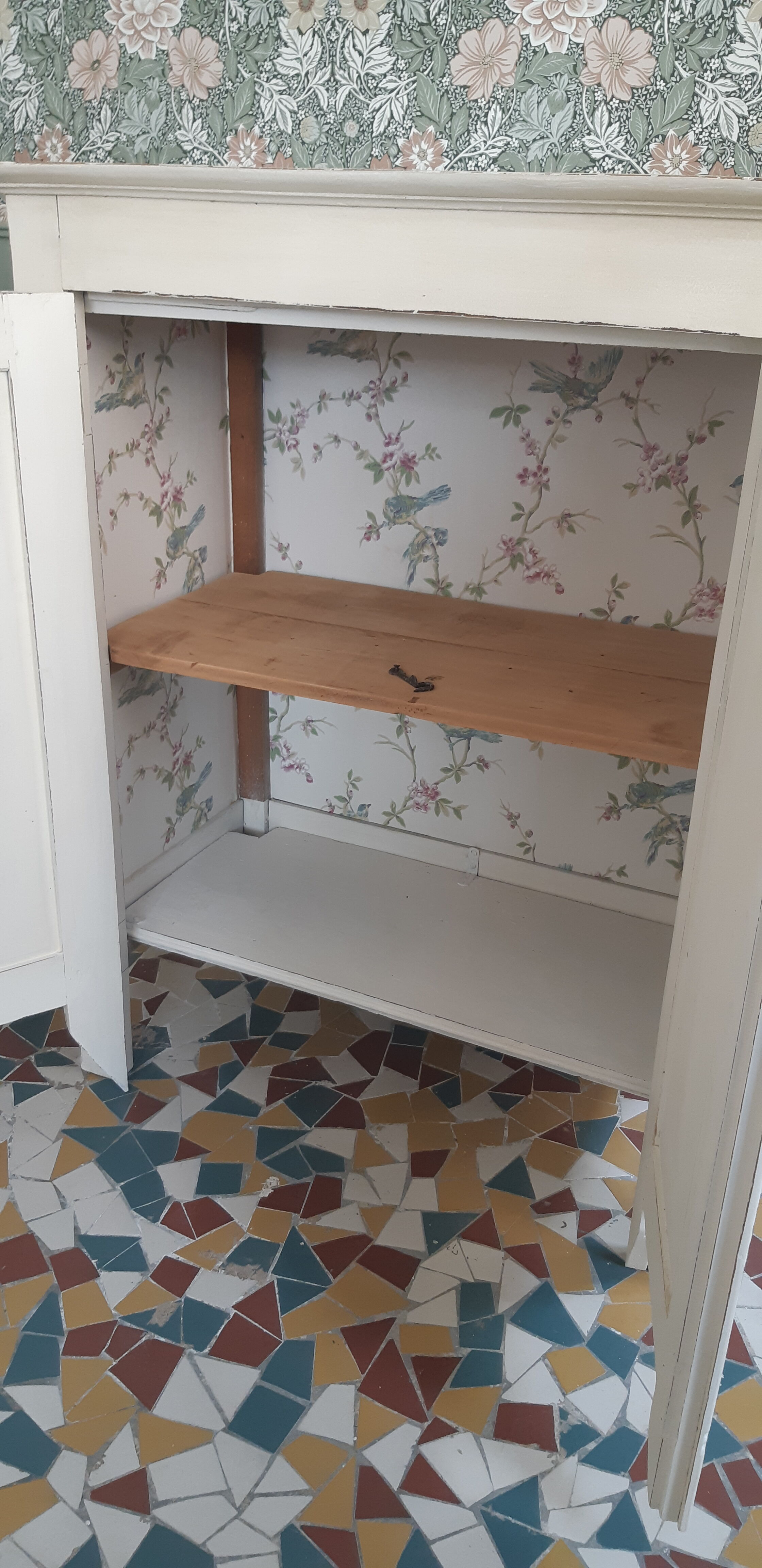 Parisian buffet patinated in chalk