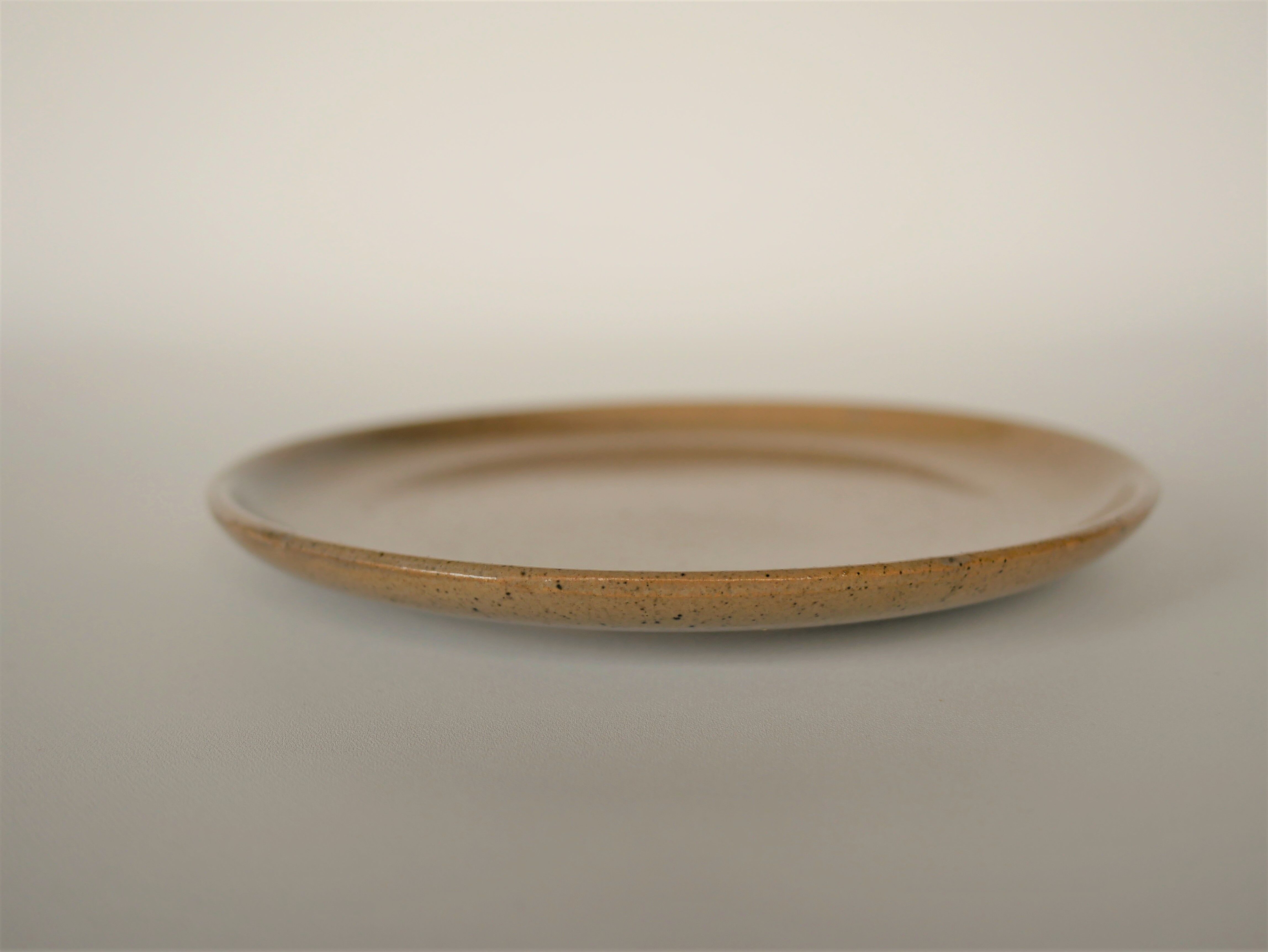 Série de 6 assiettes vintage en grès