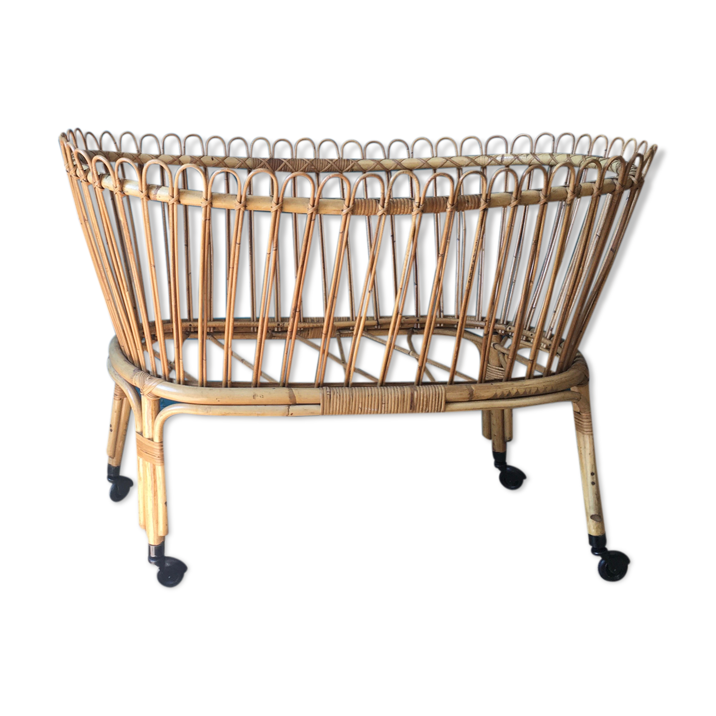 Rattan cradle