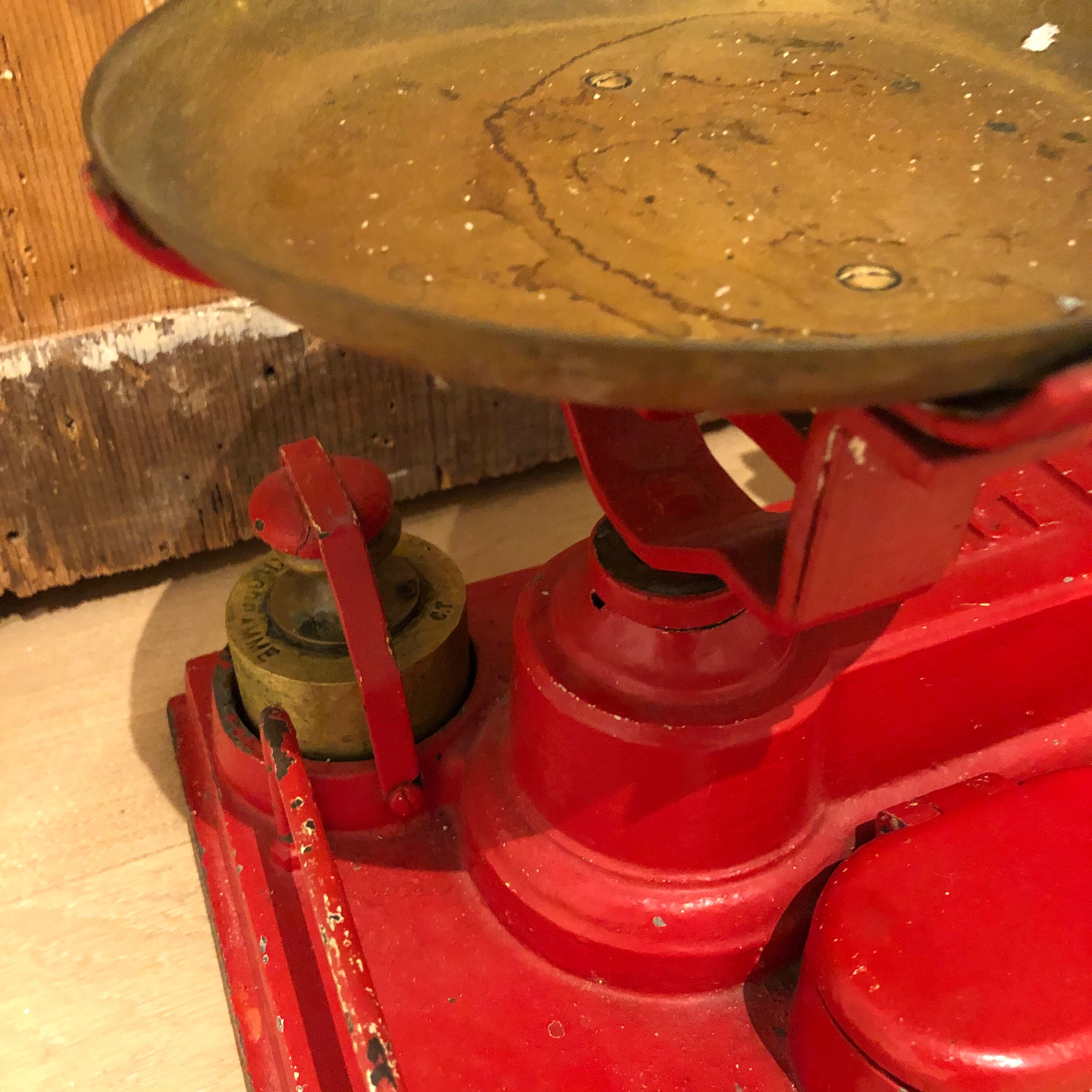Vintage red kitchen scale