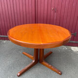 Baumann dining table