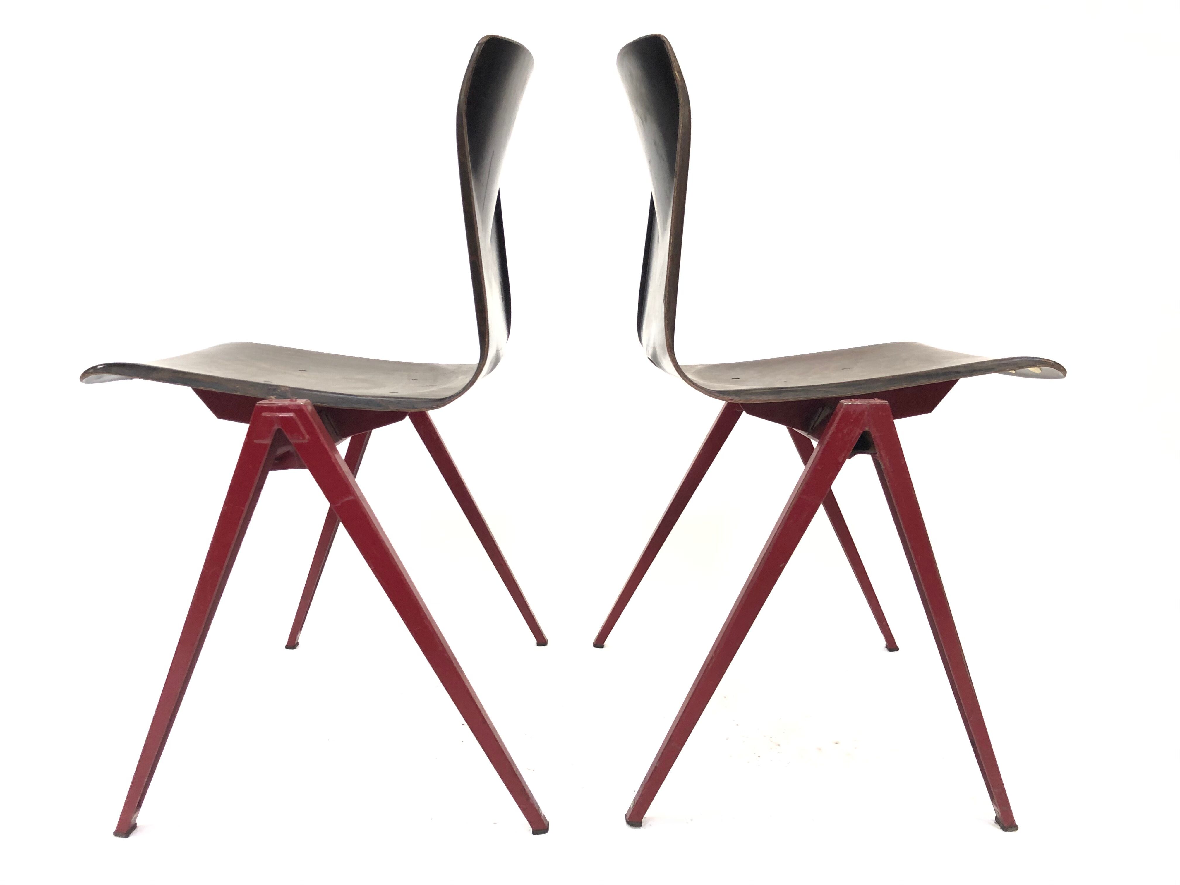 Chaise d'école empilable Pagholz Galvanitas S22