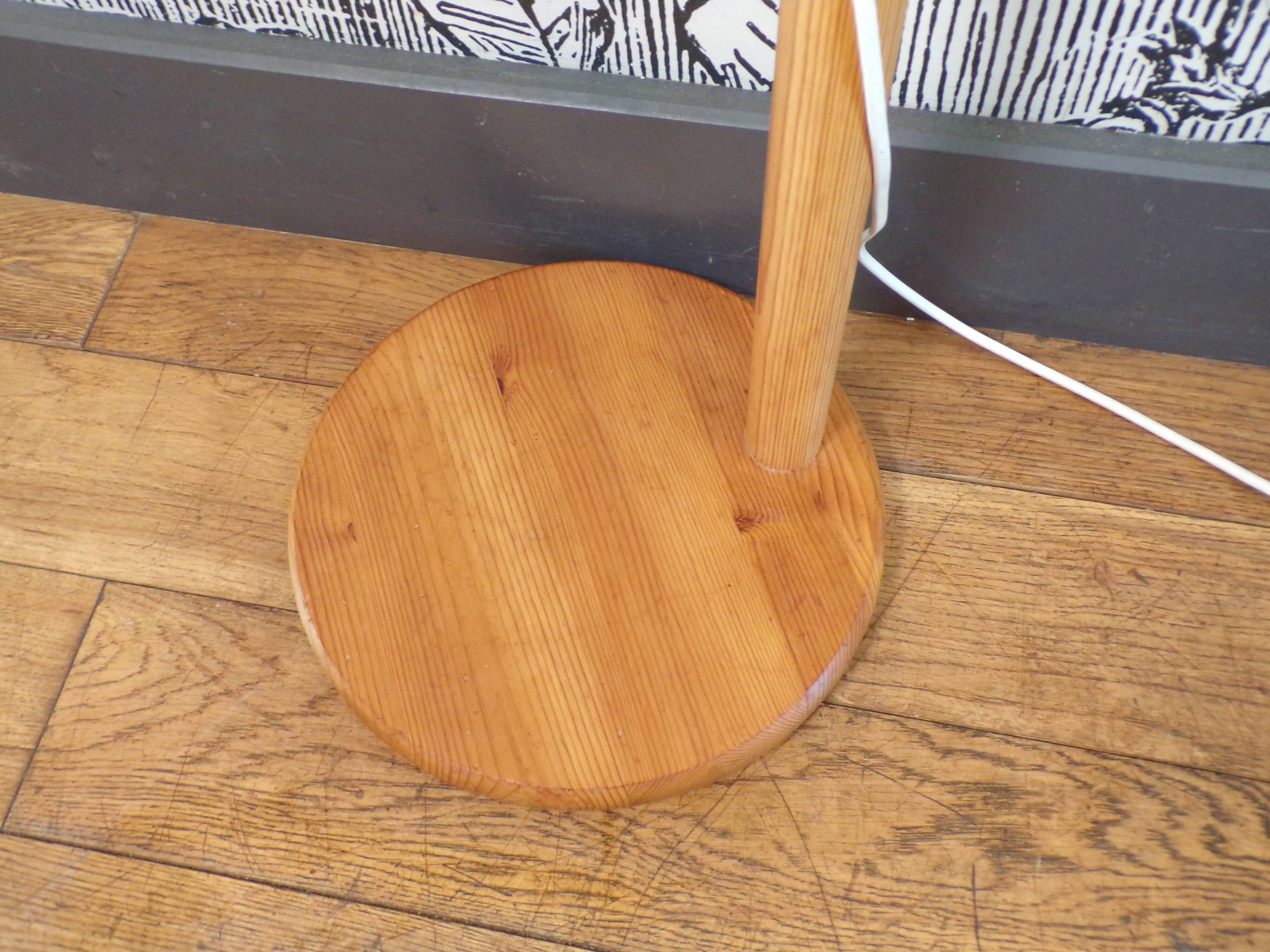 Scandinavian pine floor lamp