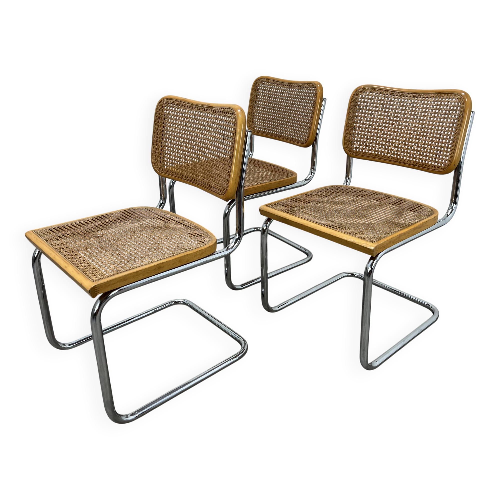 3 chaises Cesca B32 par Marcel Breuer