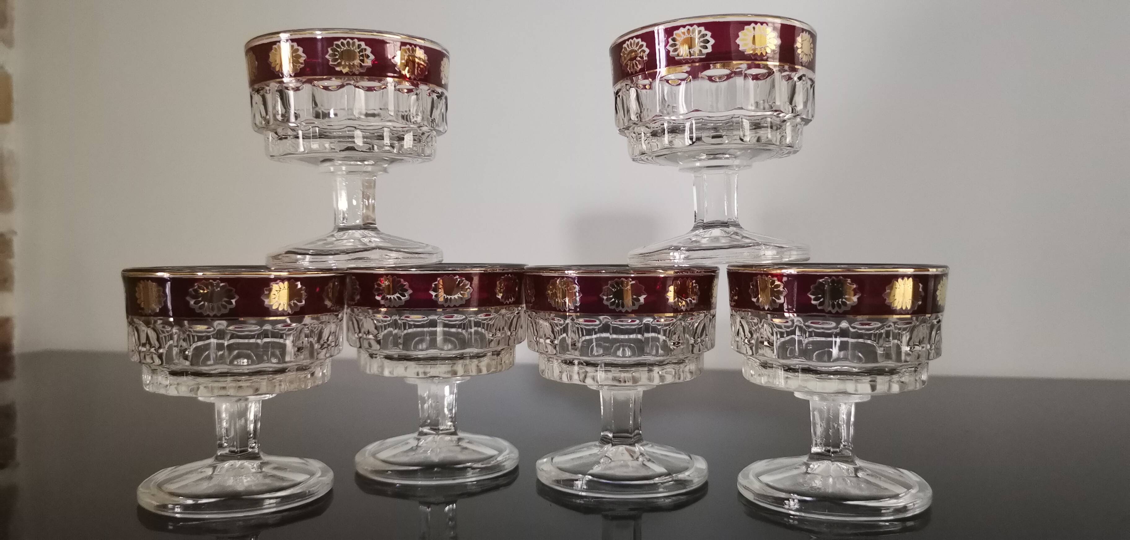 6 stemmed glasses Made in Italy