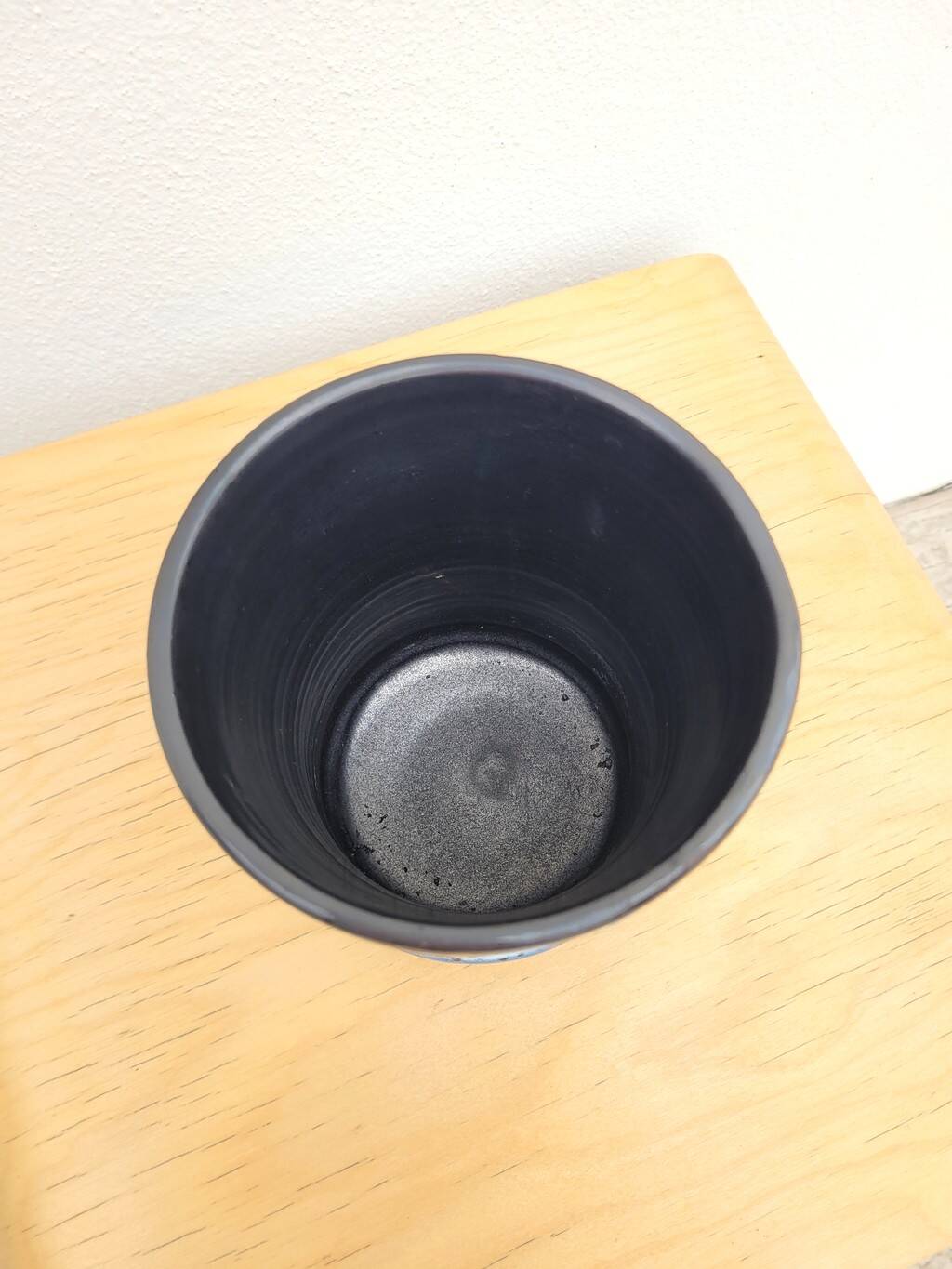 Danuta Le Hénaff blue ceramic planter