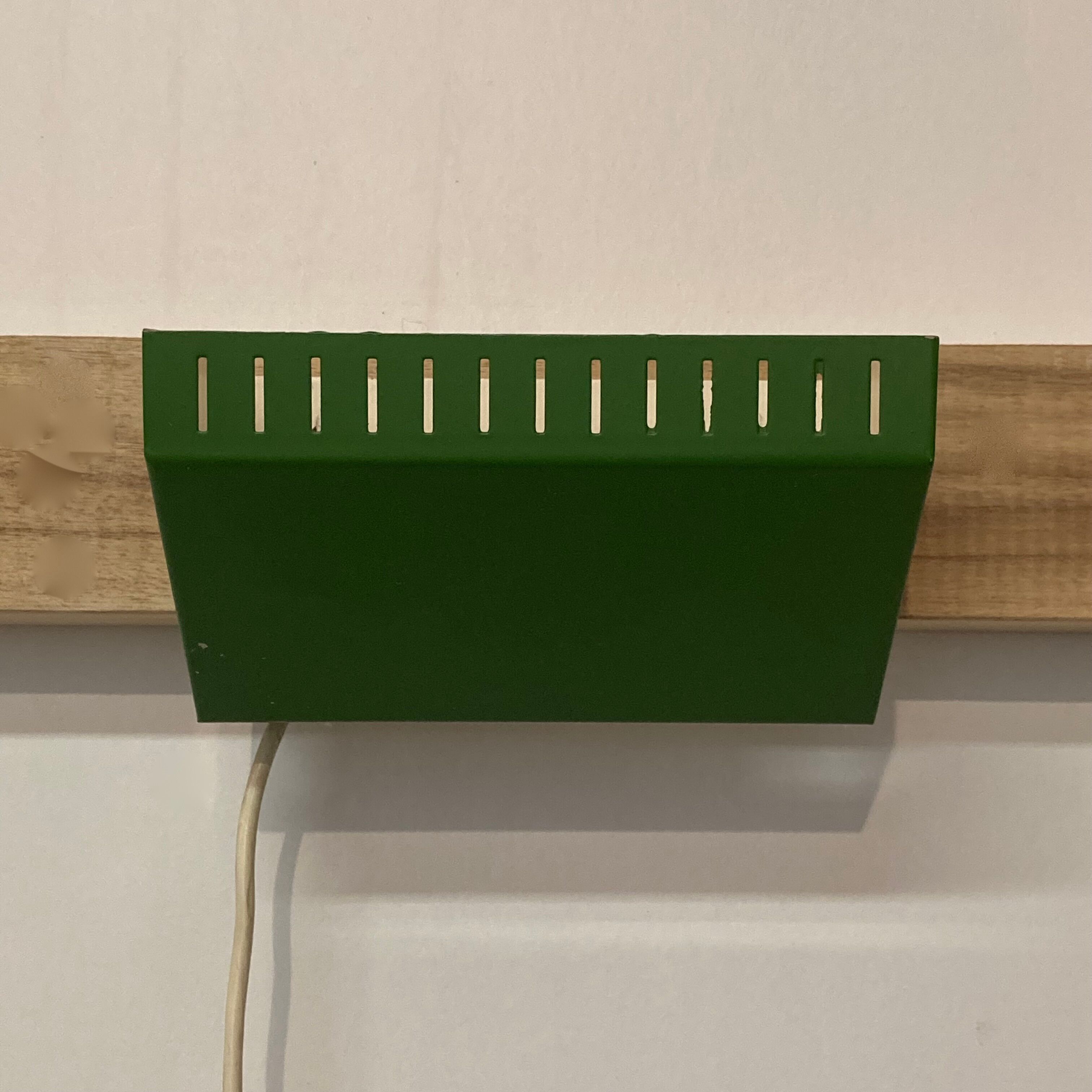 Green swivel wall lamp Scandinavian design 1950.
