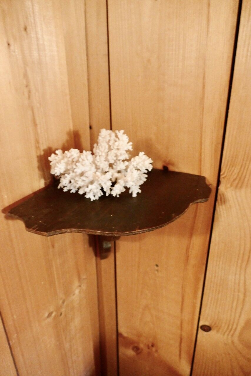 Wall console