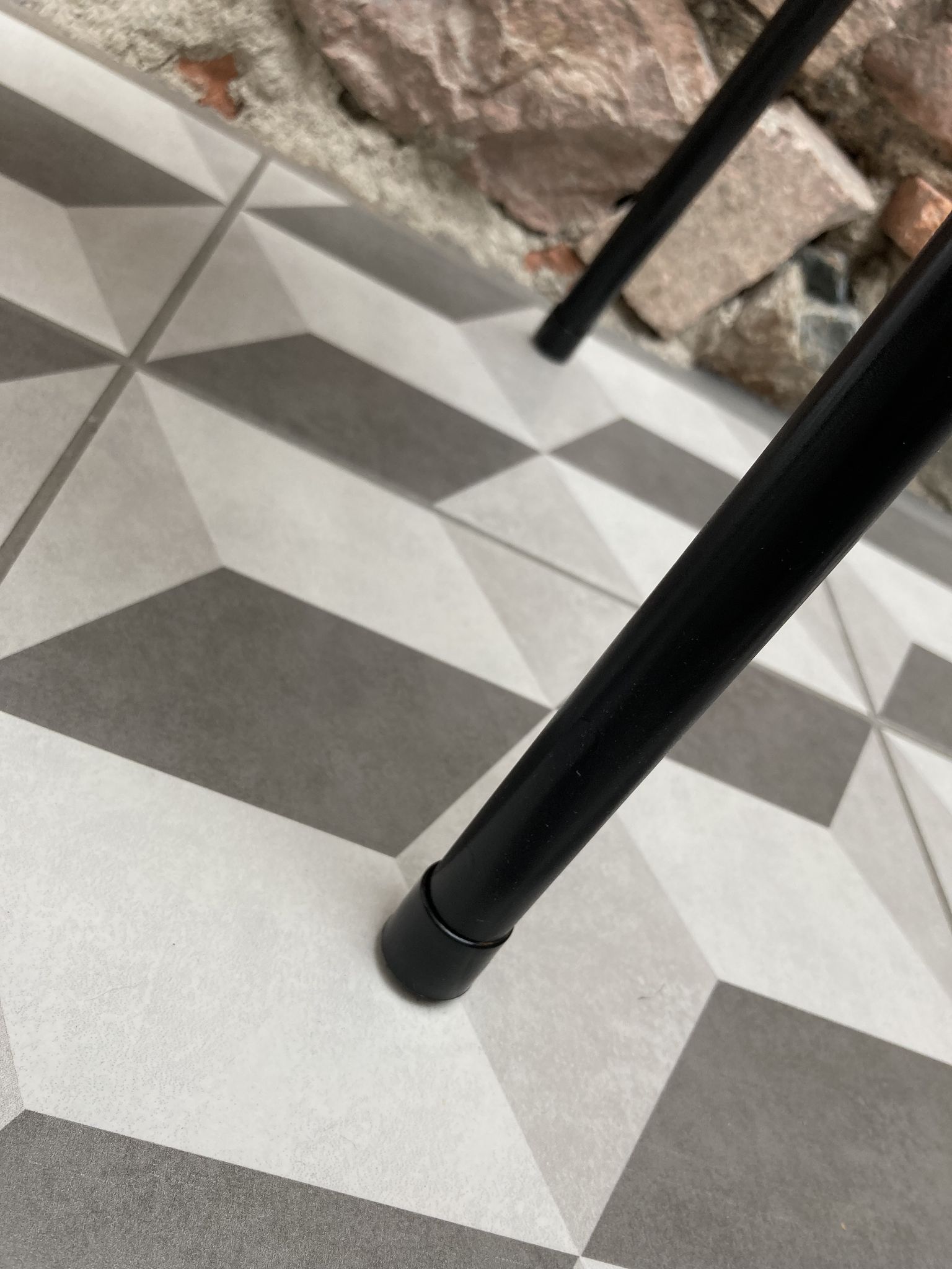 Paire de chaises d'école rénovées motif étoile