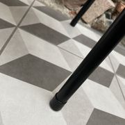 Paire de chaises d'école rénovées motif étoile