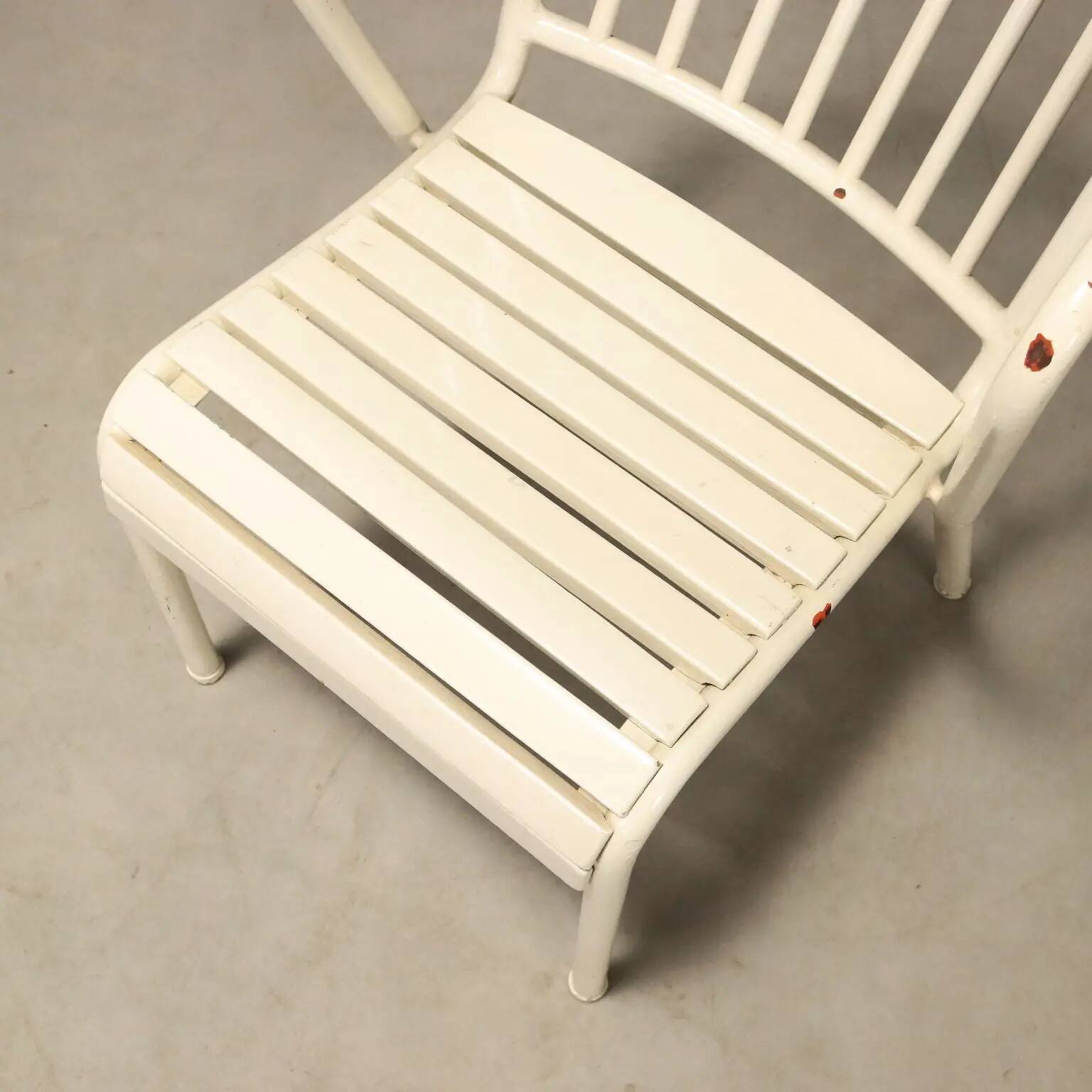 Vintage white enamel metal chairs, Italian design, 1970s-1980s.