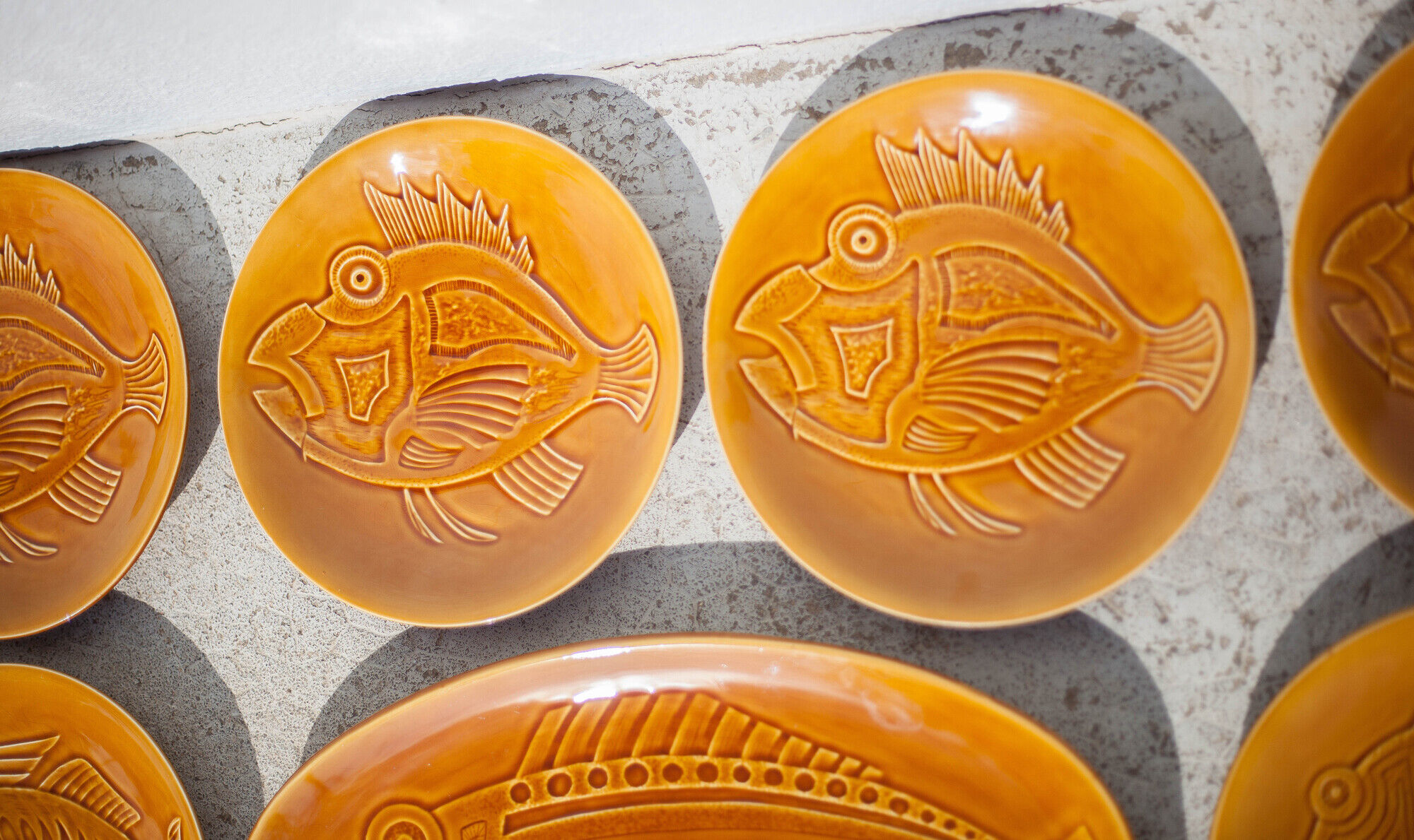 Fish service, Longchamp France porcelain service, 12 fish plates and 1 serving dish