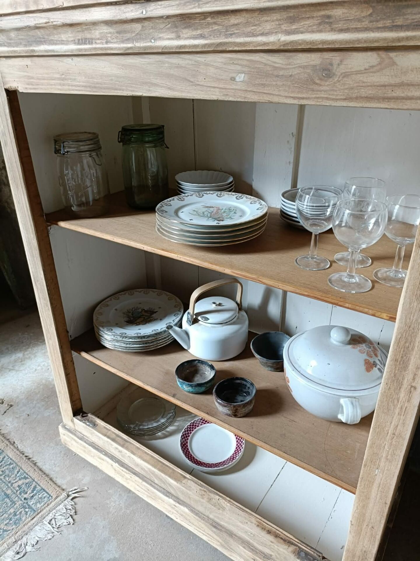 Buffet ouvert en bois 