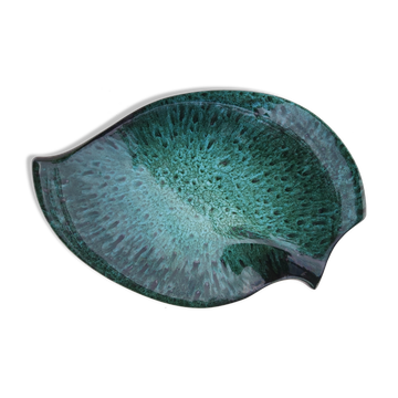 Empty ceramic pocket cup