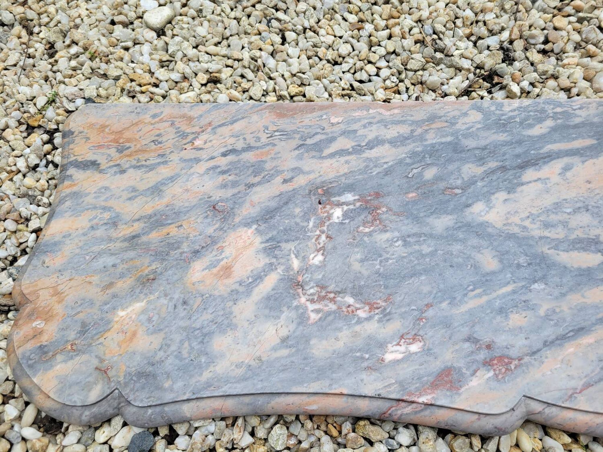 Pompadour fireplace in pink marble
