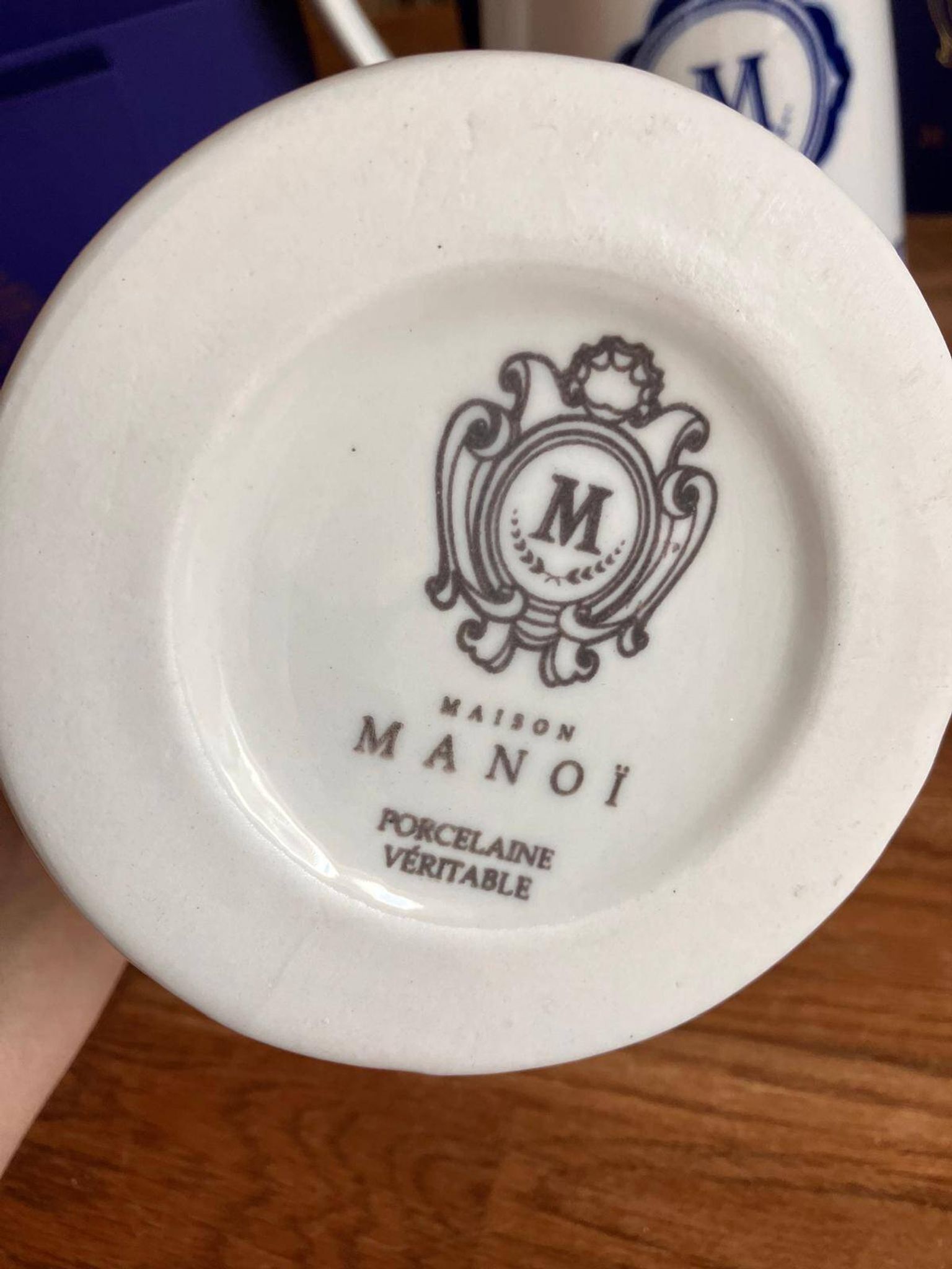 Porcelain jug Manoï Ornaments