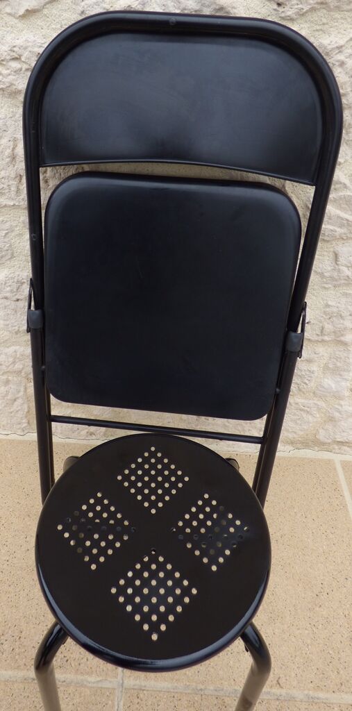 Black metal chair and stool set