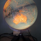 Illuminating globe