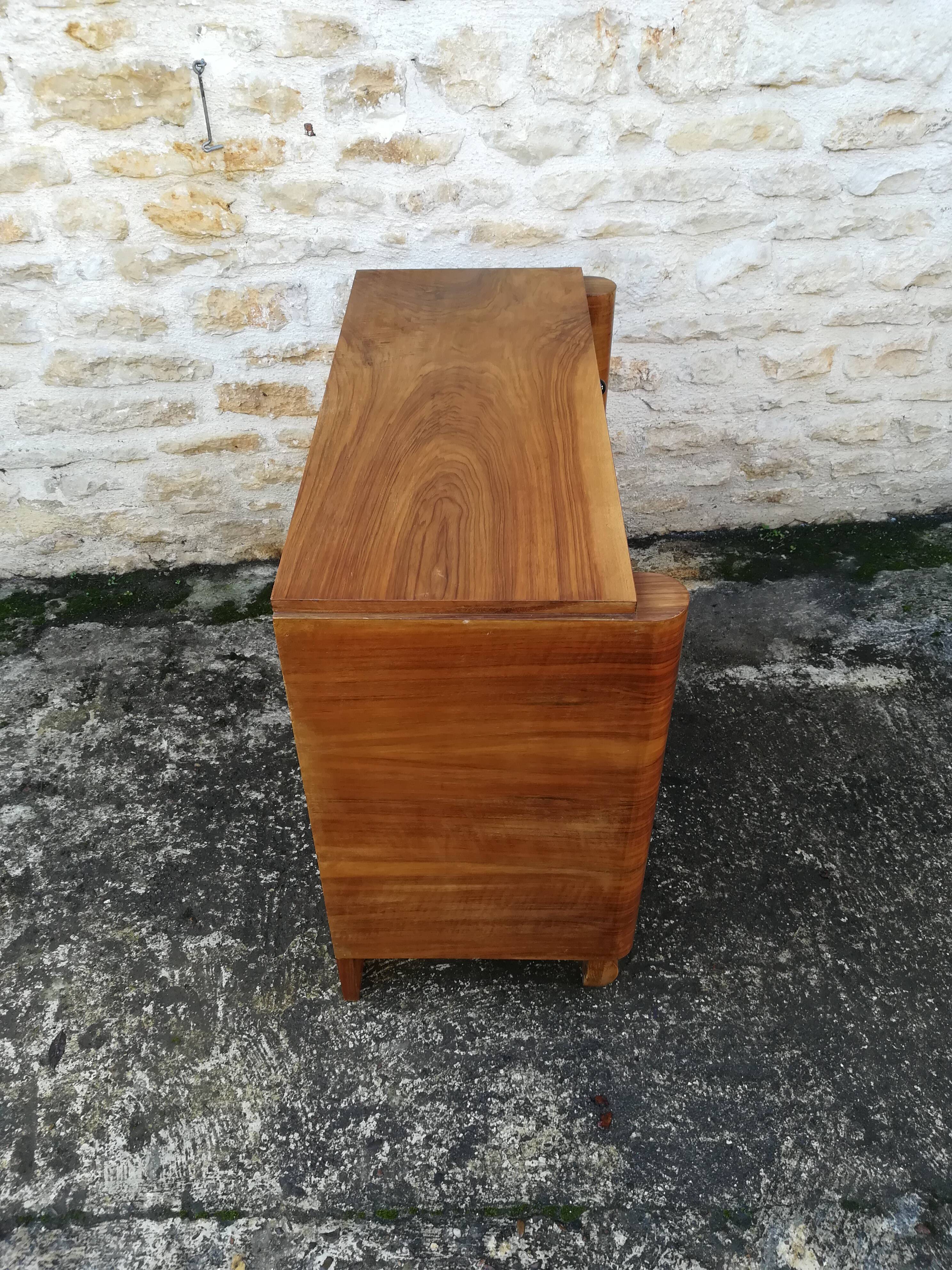 Vintage chest of drawers