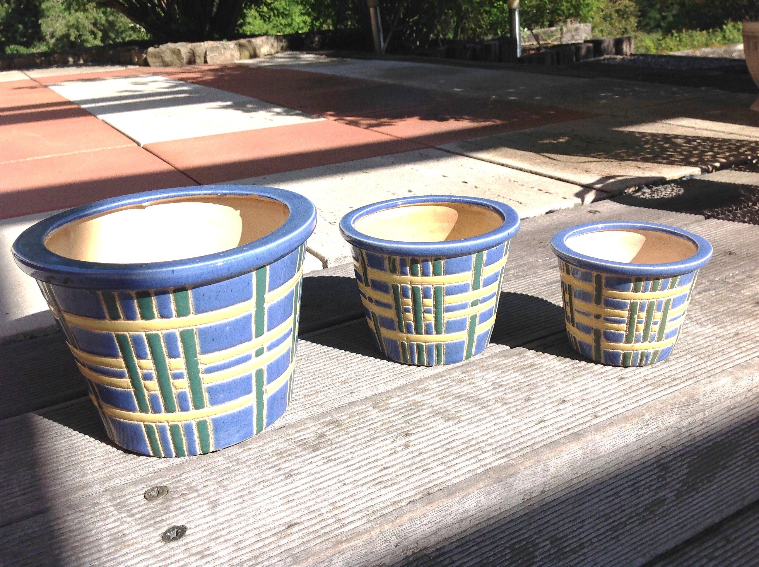 Suite of three cache pots in blue ceramic / vintage 70s-80s