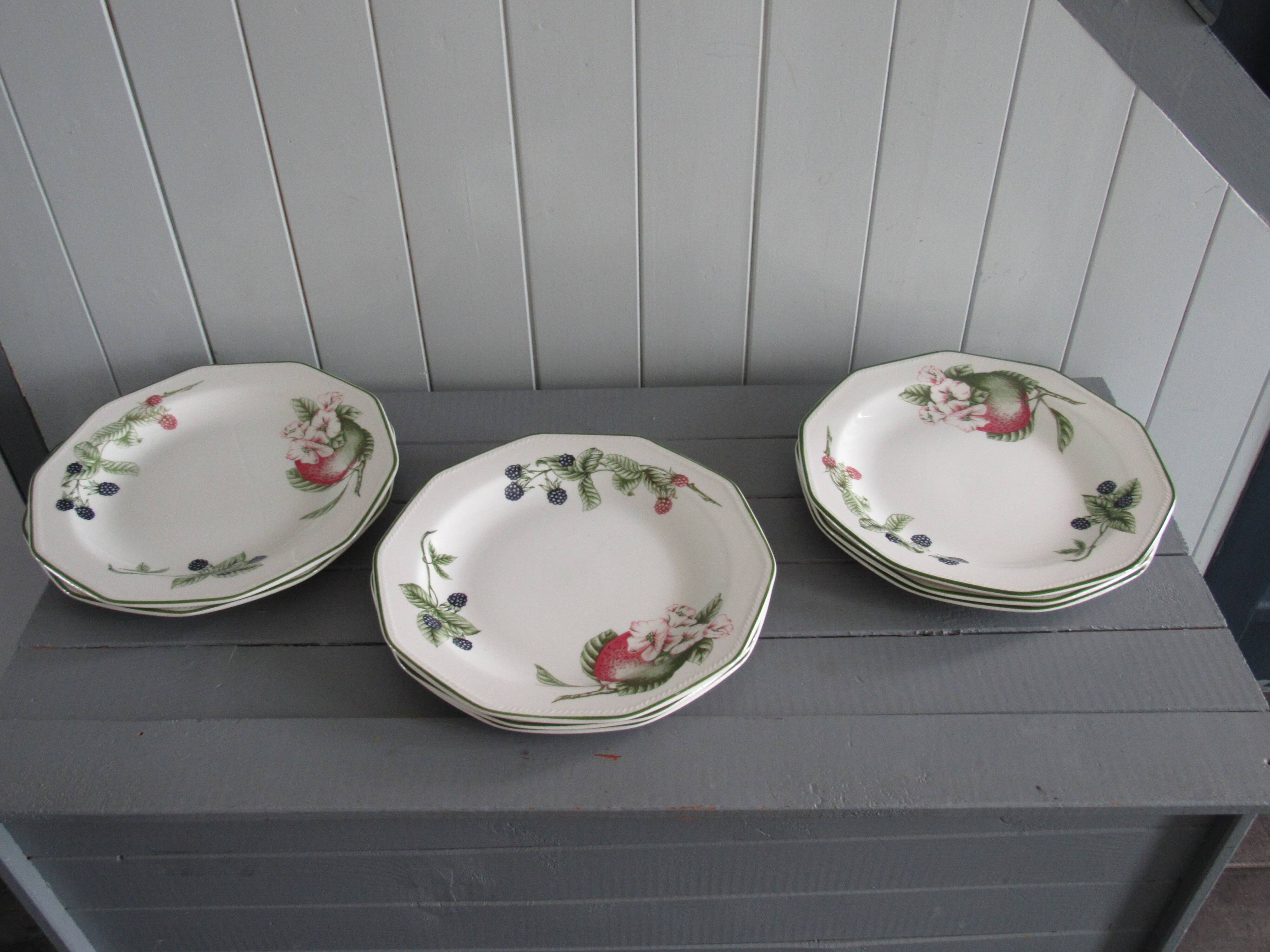 8 assiettes plates collection "Victorian Orchard" Churchill