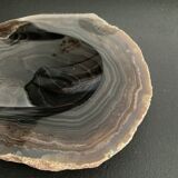 Empty vintage pocket in agathe stone