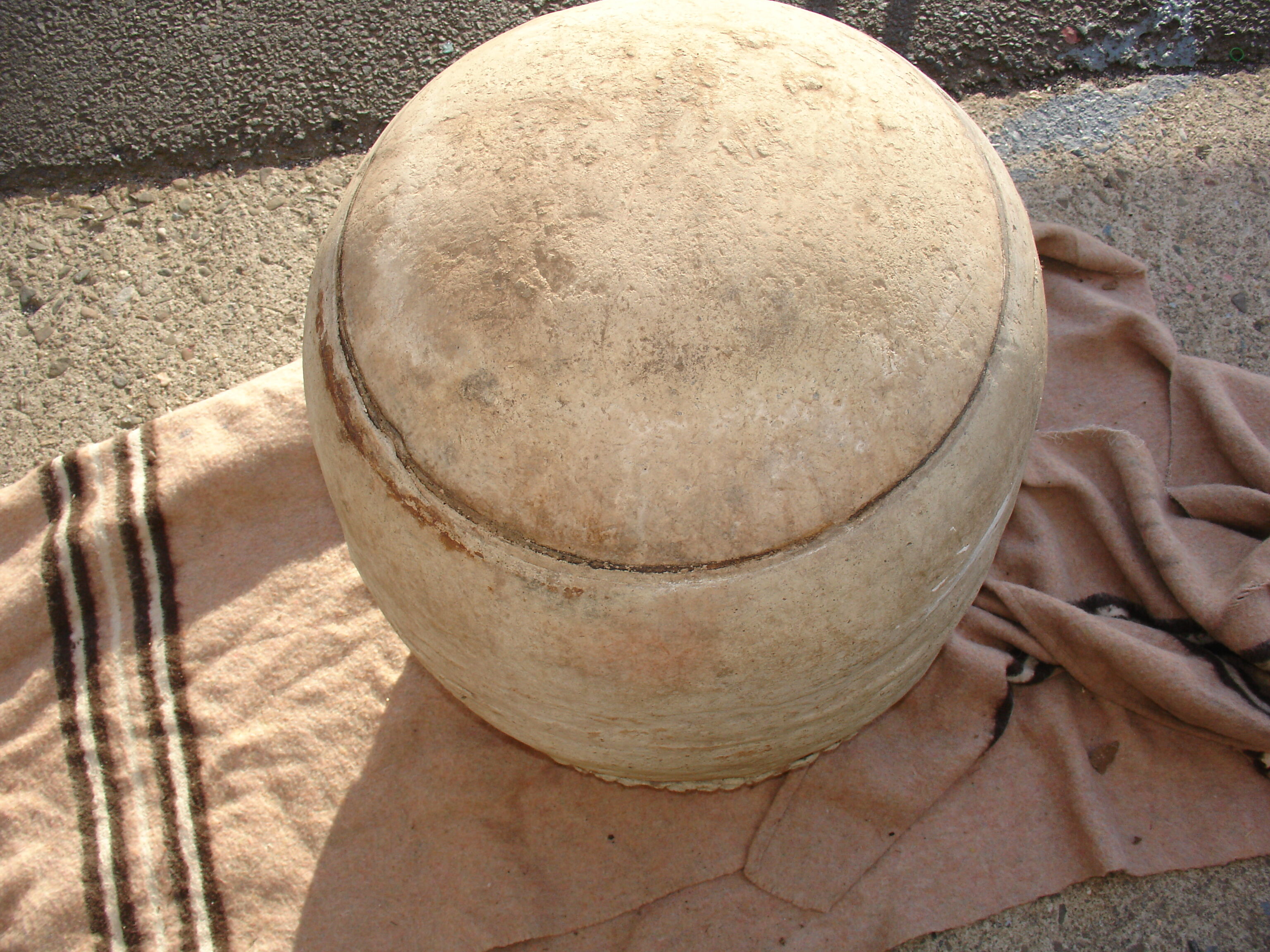 Jar oil Spain early nineteenth century terracotta