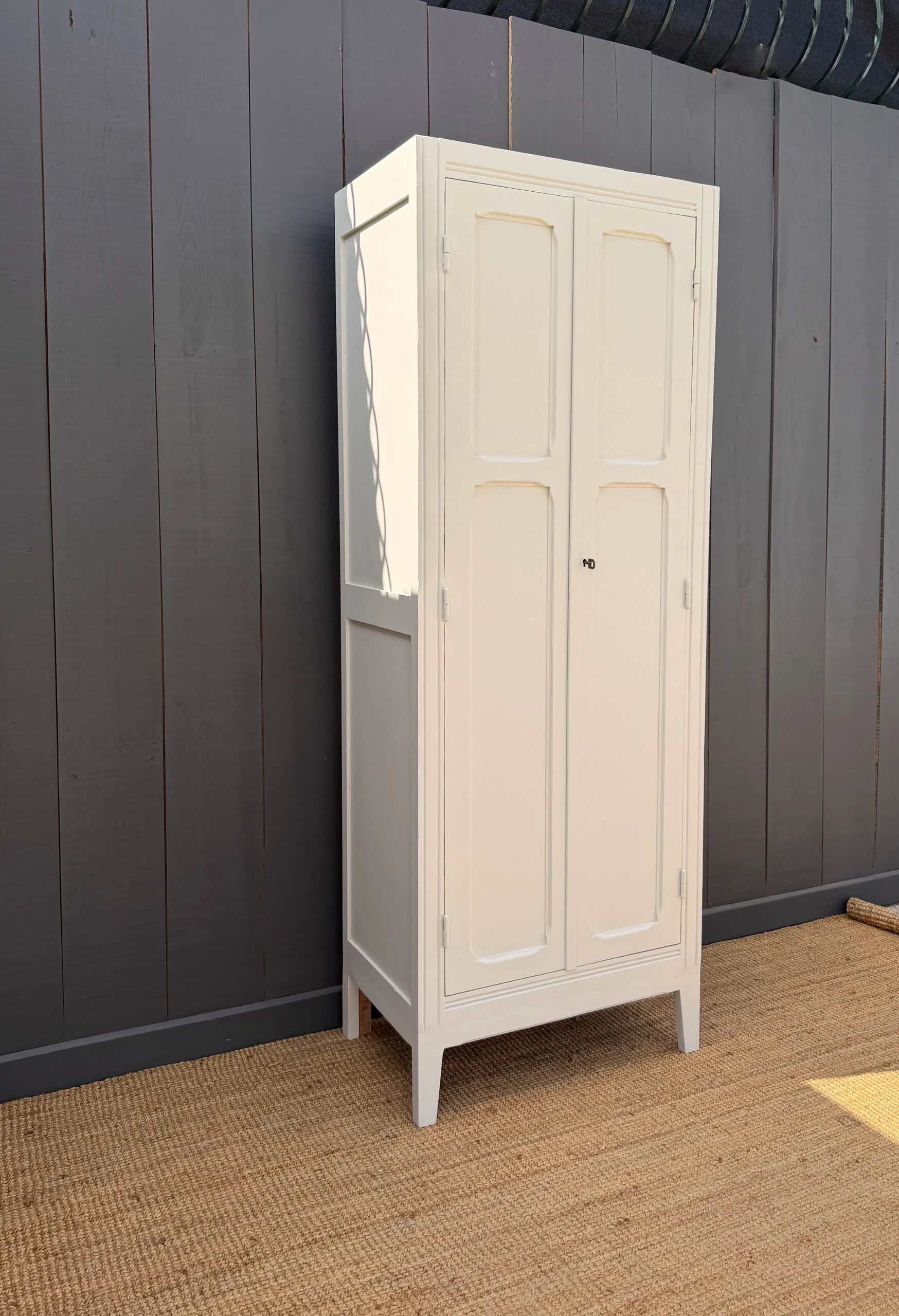 Armoire parisienne