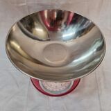 Household scale red