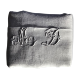 Square table MD 135x135 damassed