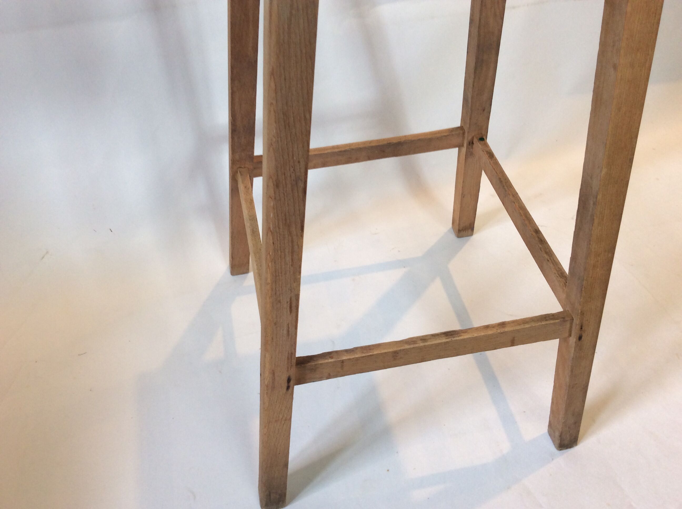 Artist's stool