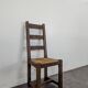 Série de 4 chaises rustiques en chêne assises paillées