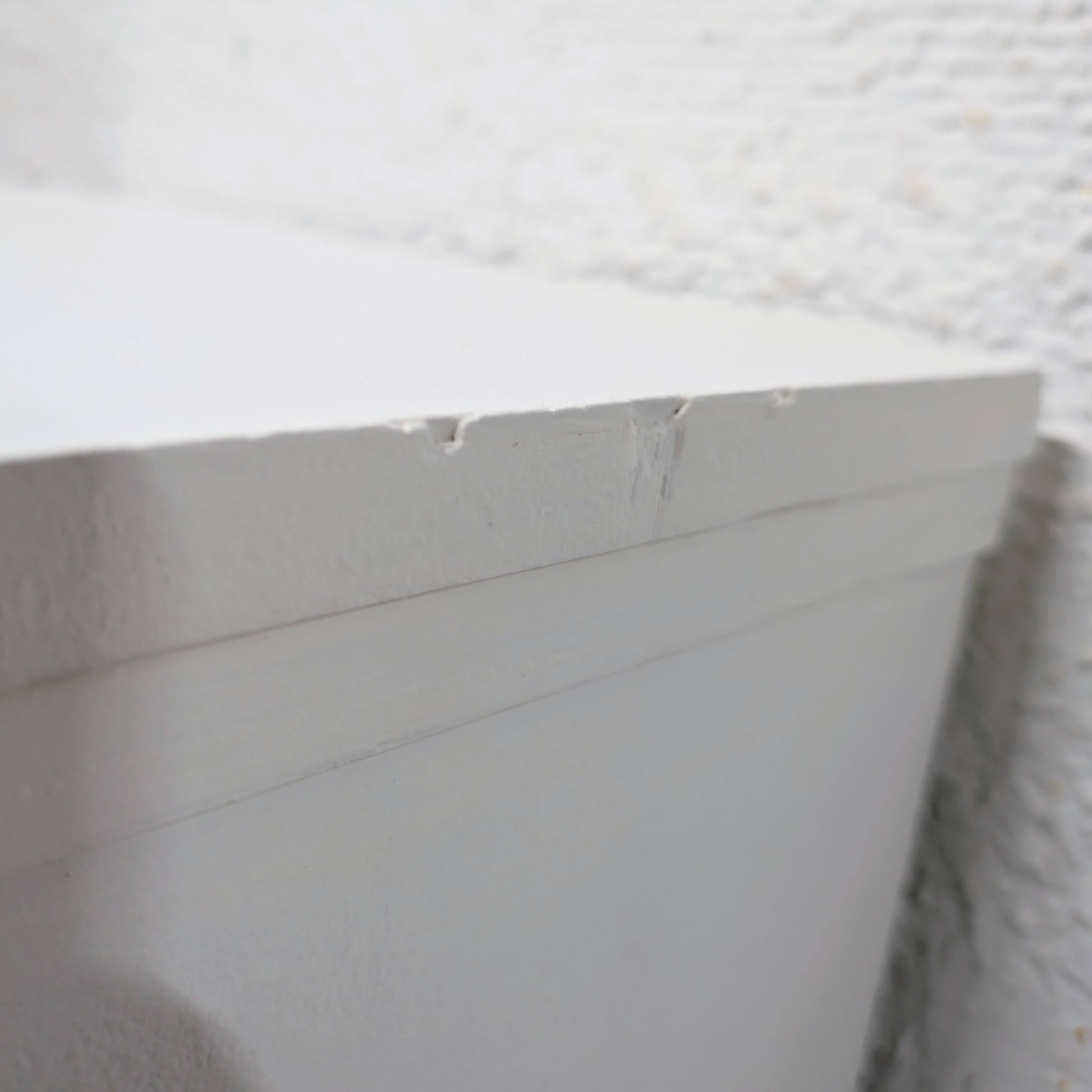 Small chest of drawers with 4 drawers, carved wood