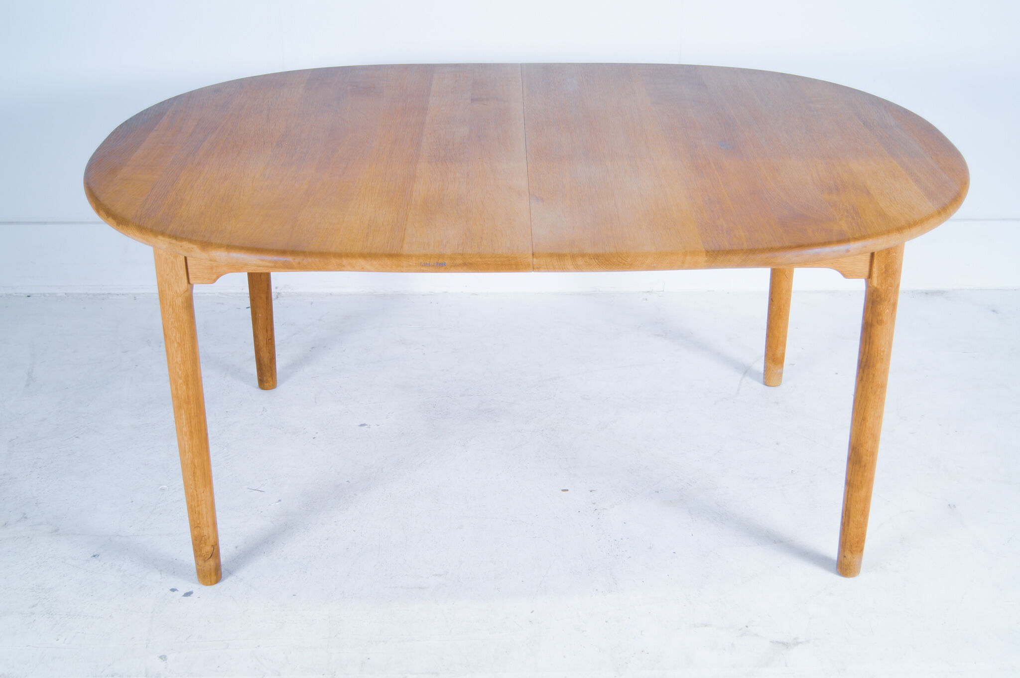 KP Møbler - Kurt Østervig - massive oak extendable dining table