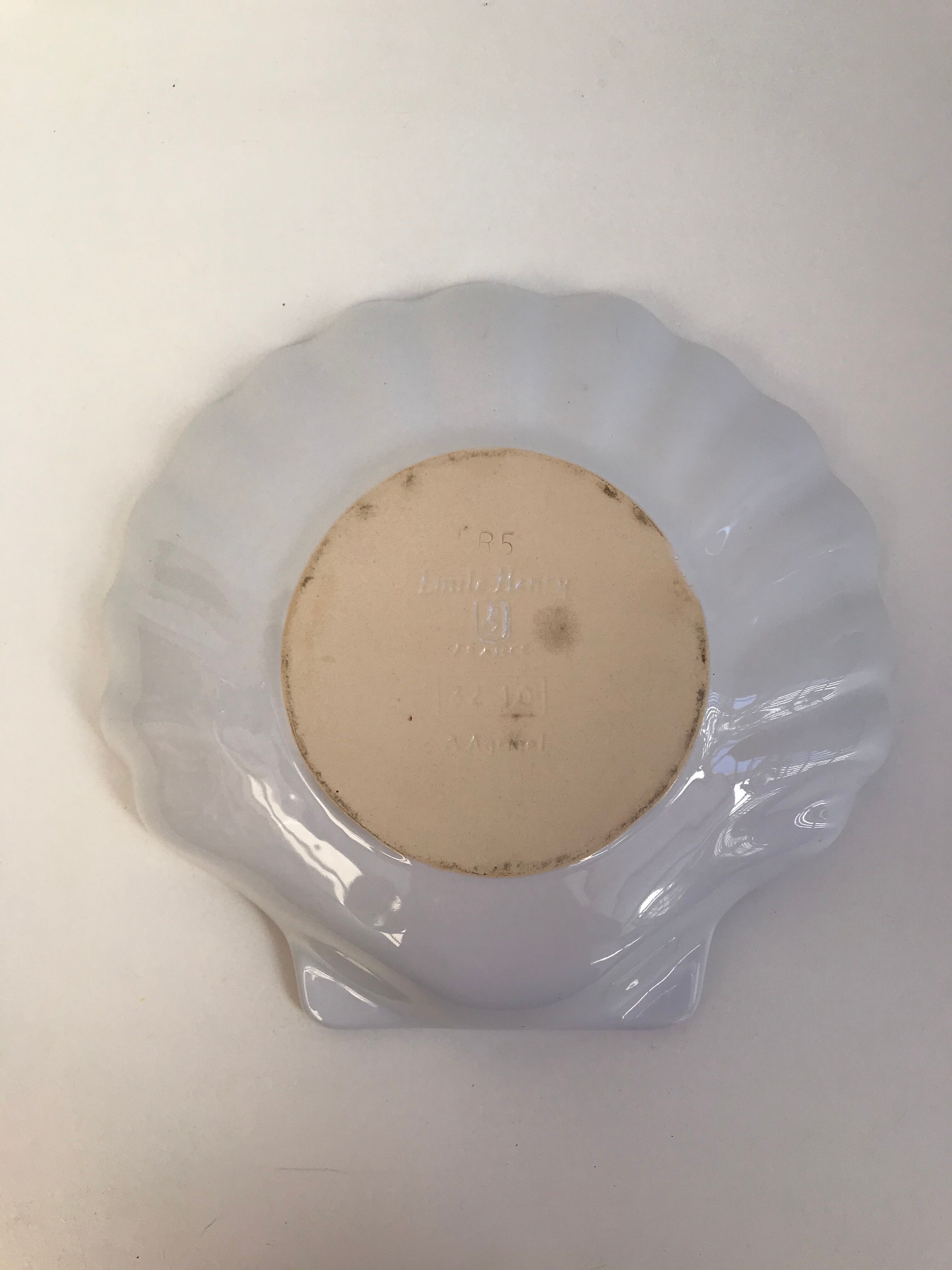 White dish with scallops by Emile Henry