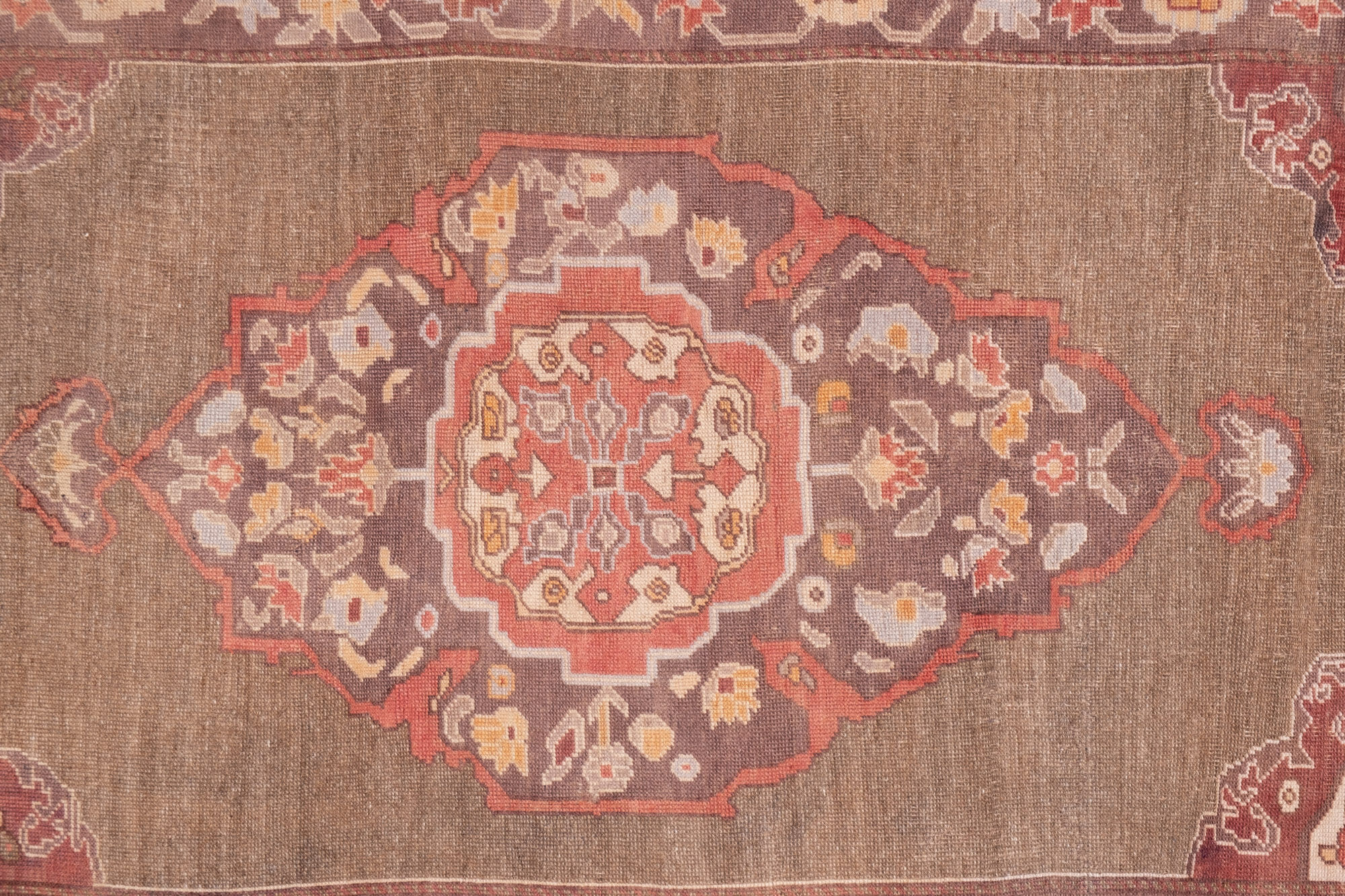 Turkish Karapinar rug with central medallion, 1970s - 153 X 258 cm