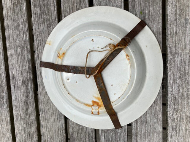 Collection plate in ancient earthenware