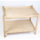 Rolling table in oak designed by Hans J. Wegner