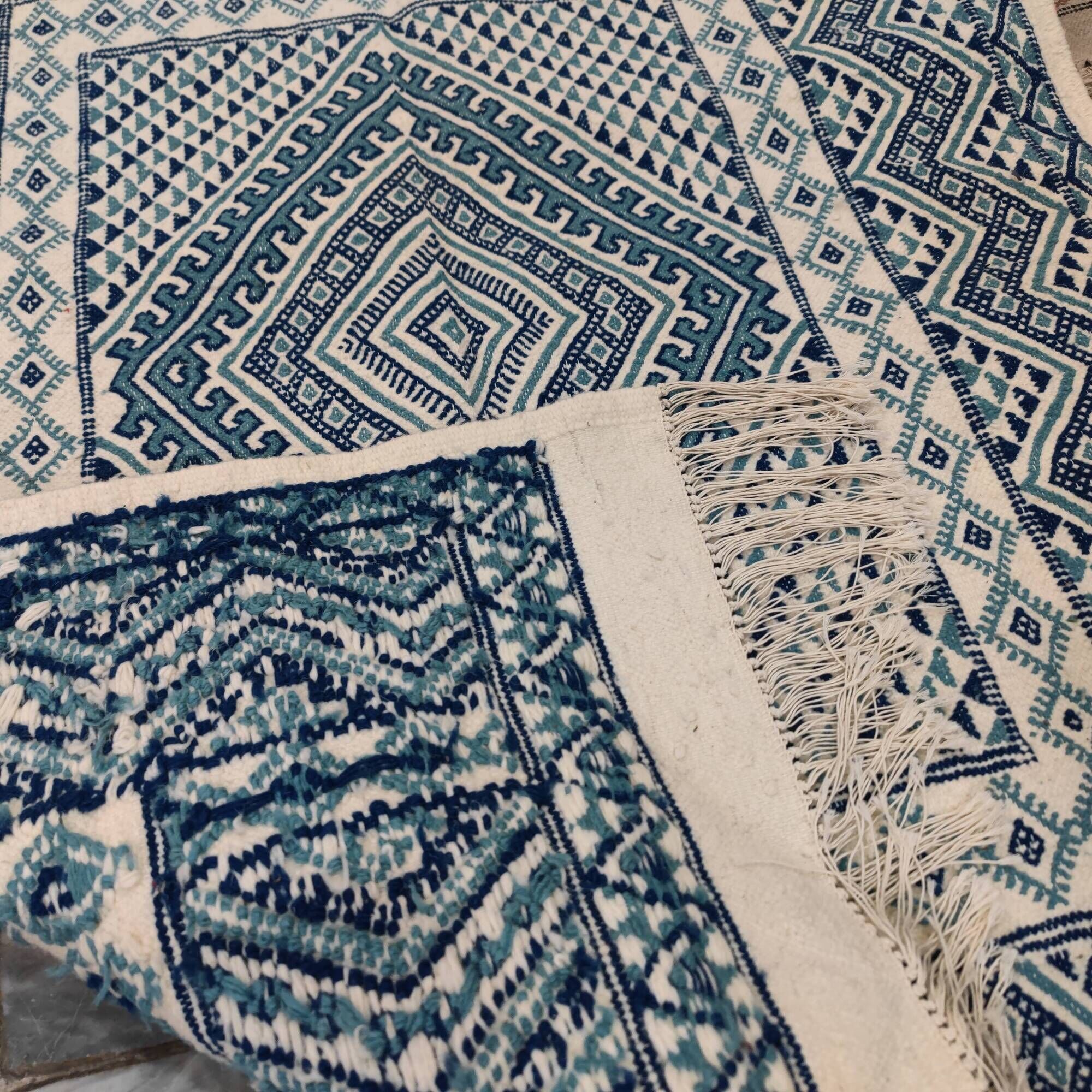 White and blue margoum rug hand-woven in natural wool